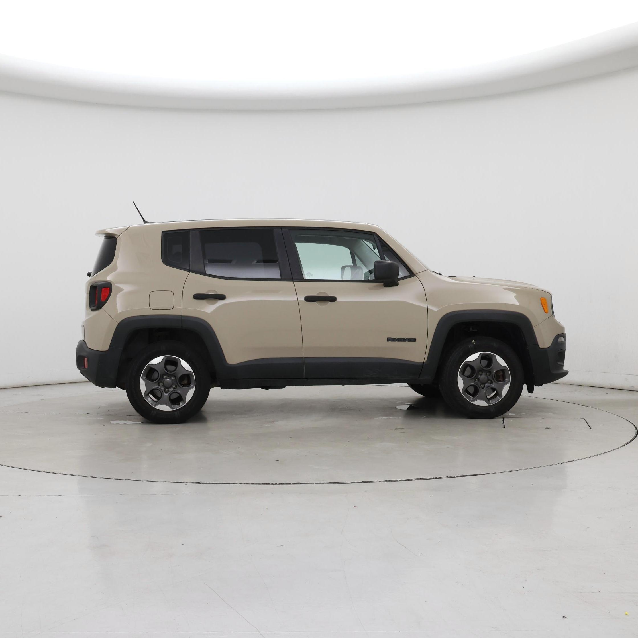 Thumbnail: 2016 Jeep Renegade - 7