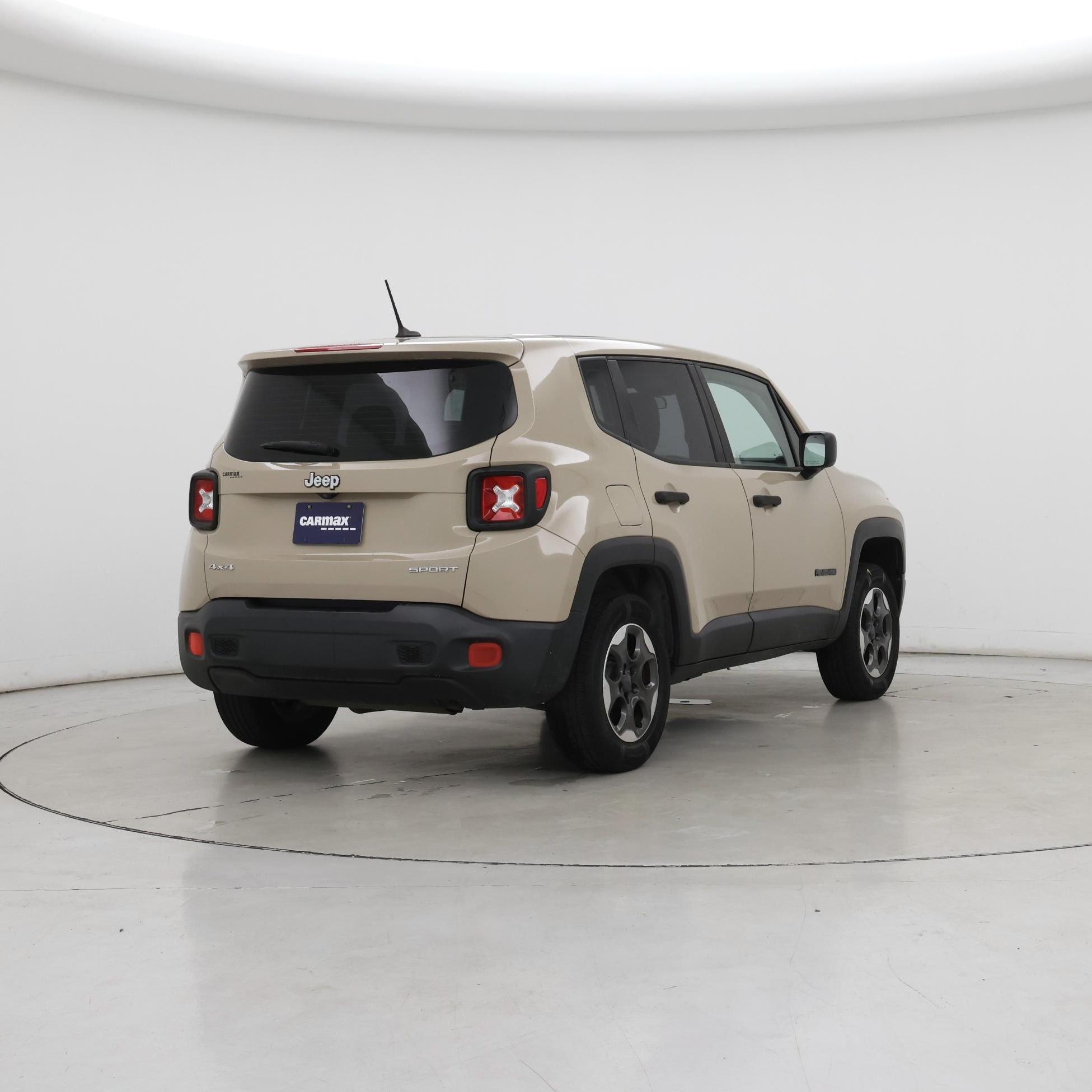 Thumbnail: 2016 Jeep Renegade - 8