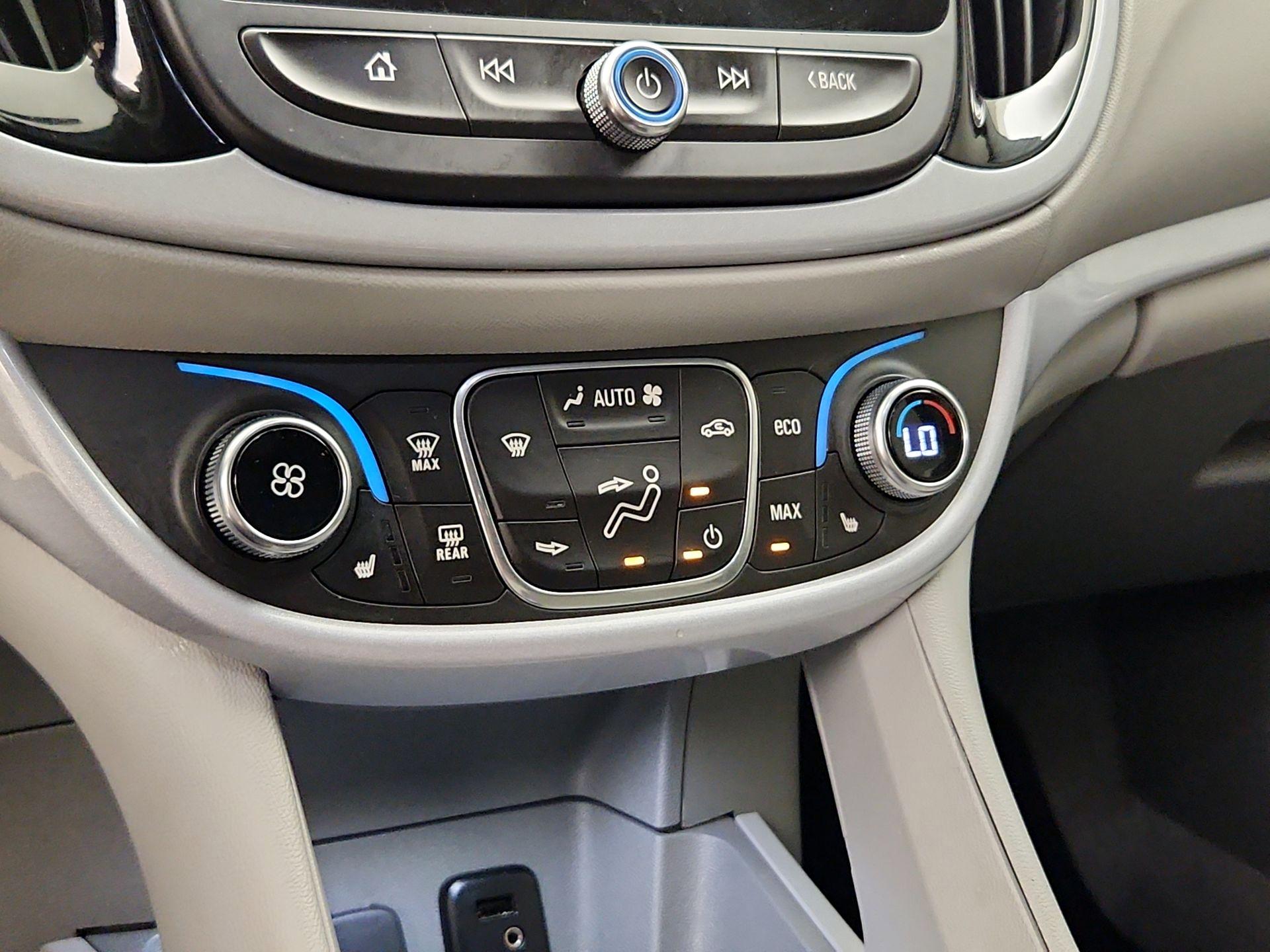Thumbnail: 2018 Chevrolet Volt - 16