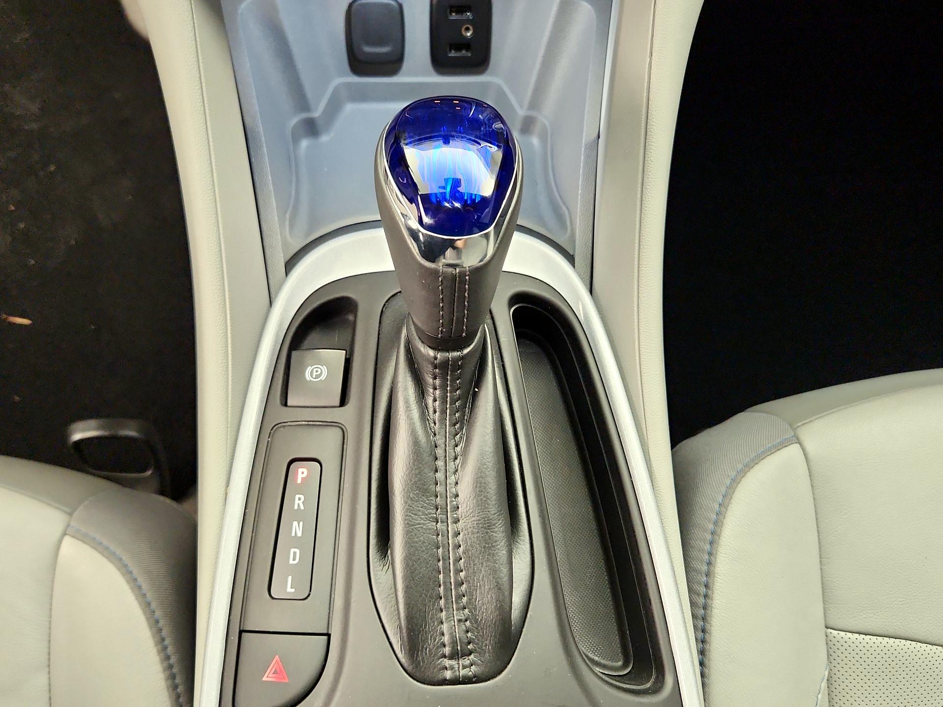 Thumbnail: 2018 Chevrolet Volt - 17