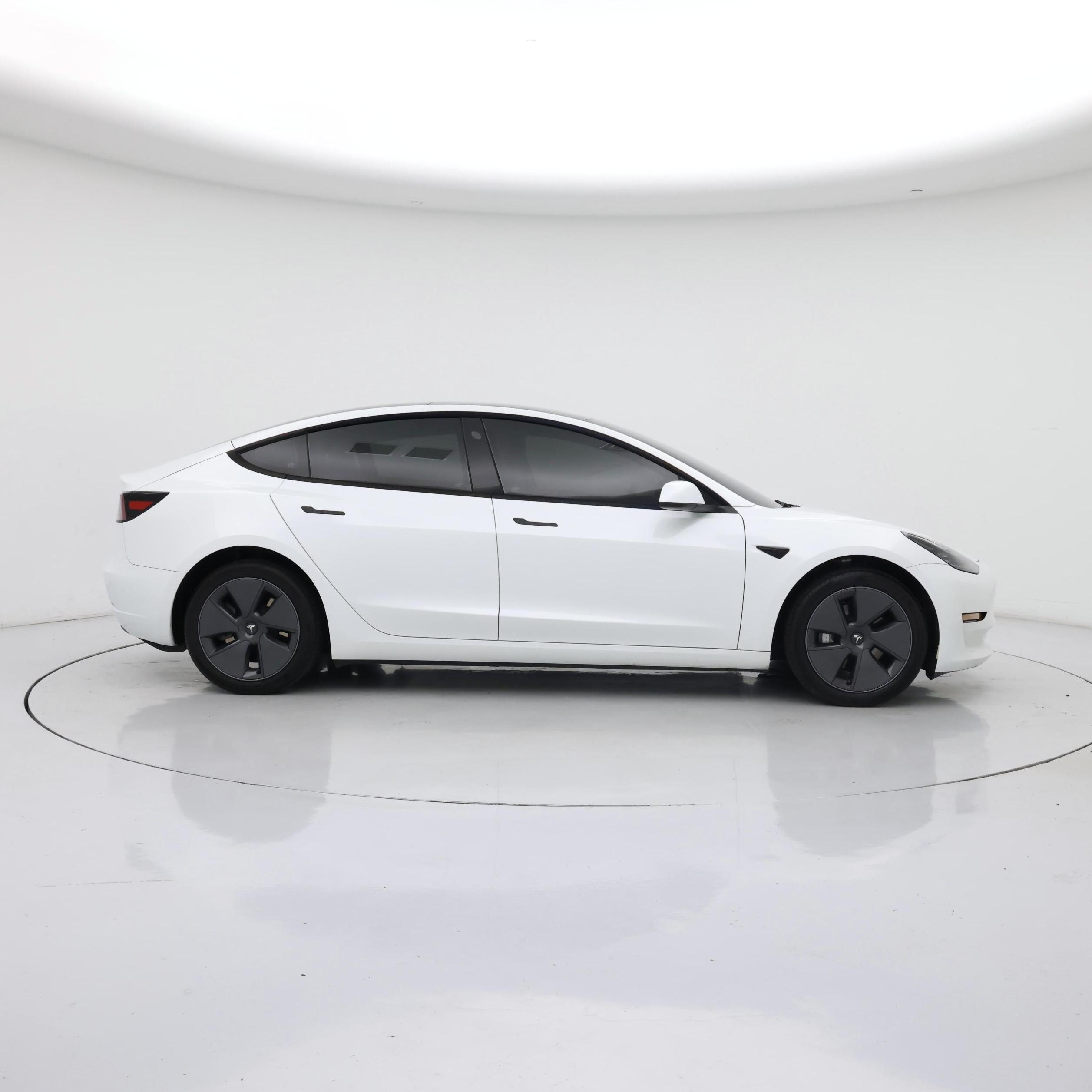 Thumbnail: 2023 Tesla Model 3 - 7