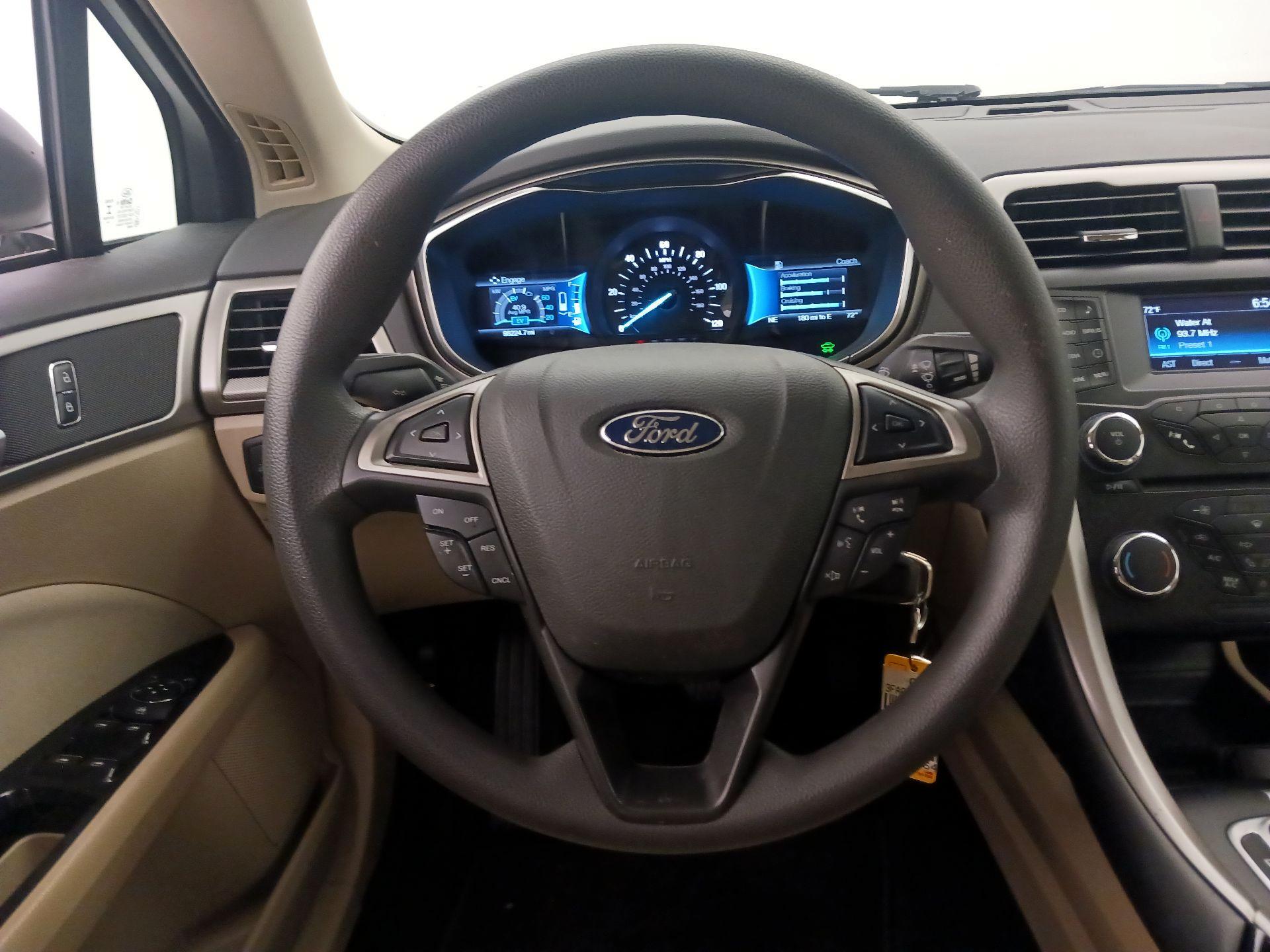 Thumbnail: 2015 Ford Fusion - 10