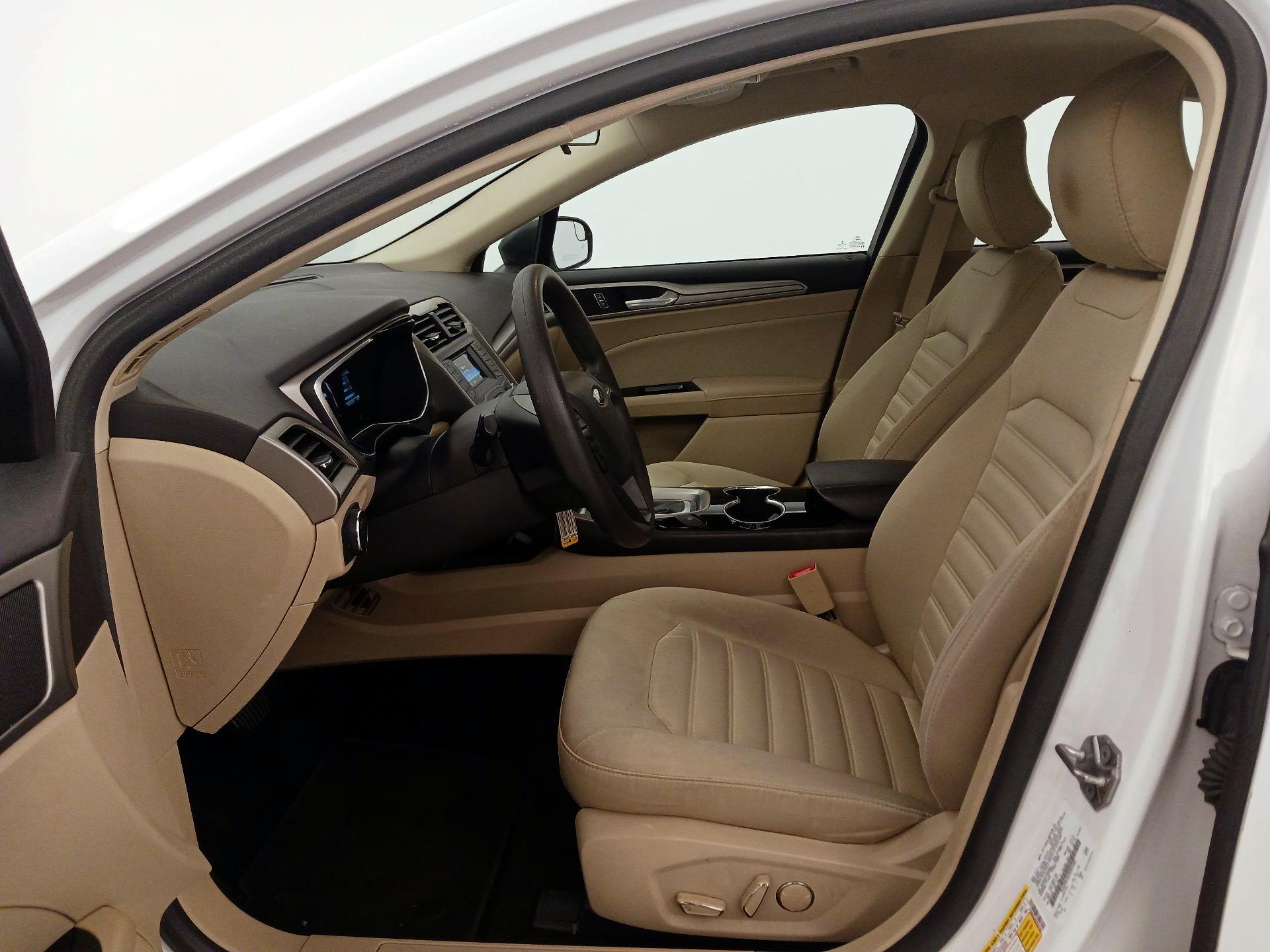 Thumbnail: 2015 Ford Fusion - 11