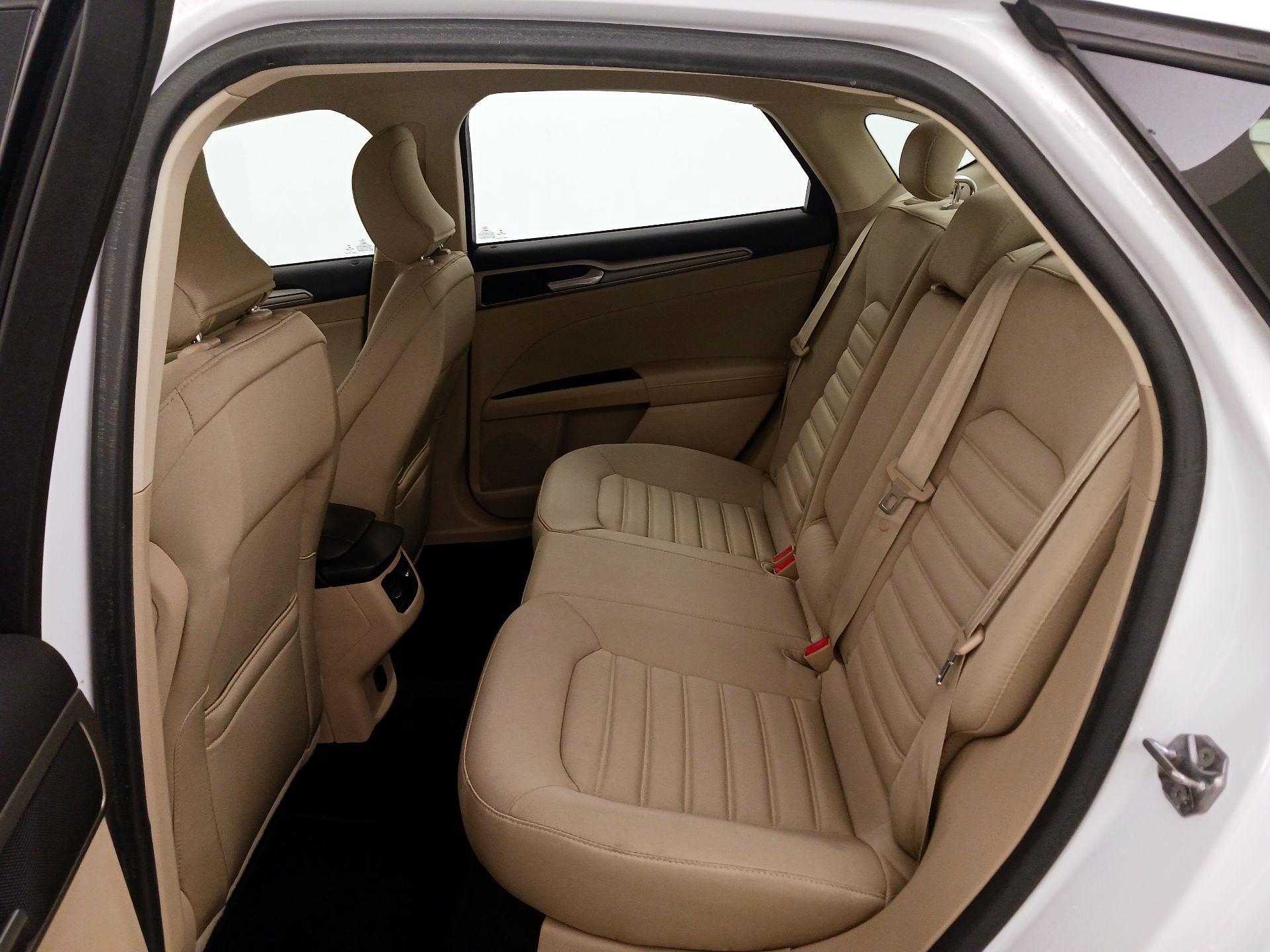 Thumbnail: 2015 Ford Fusion - 19