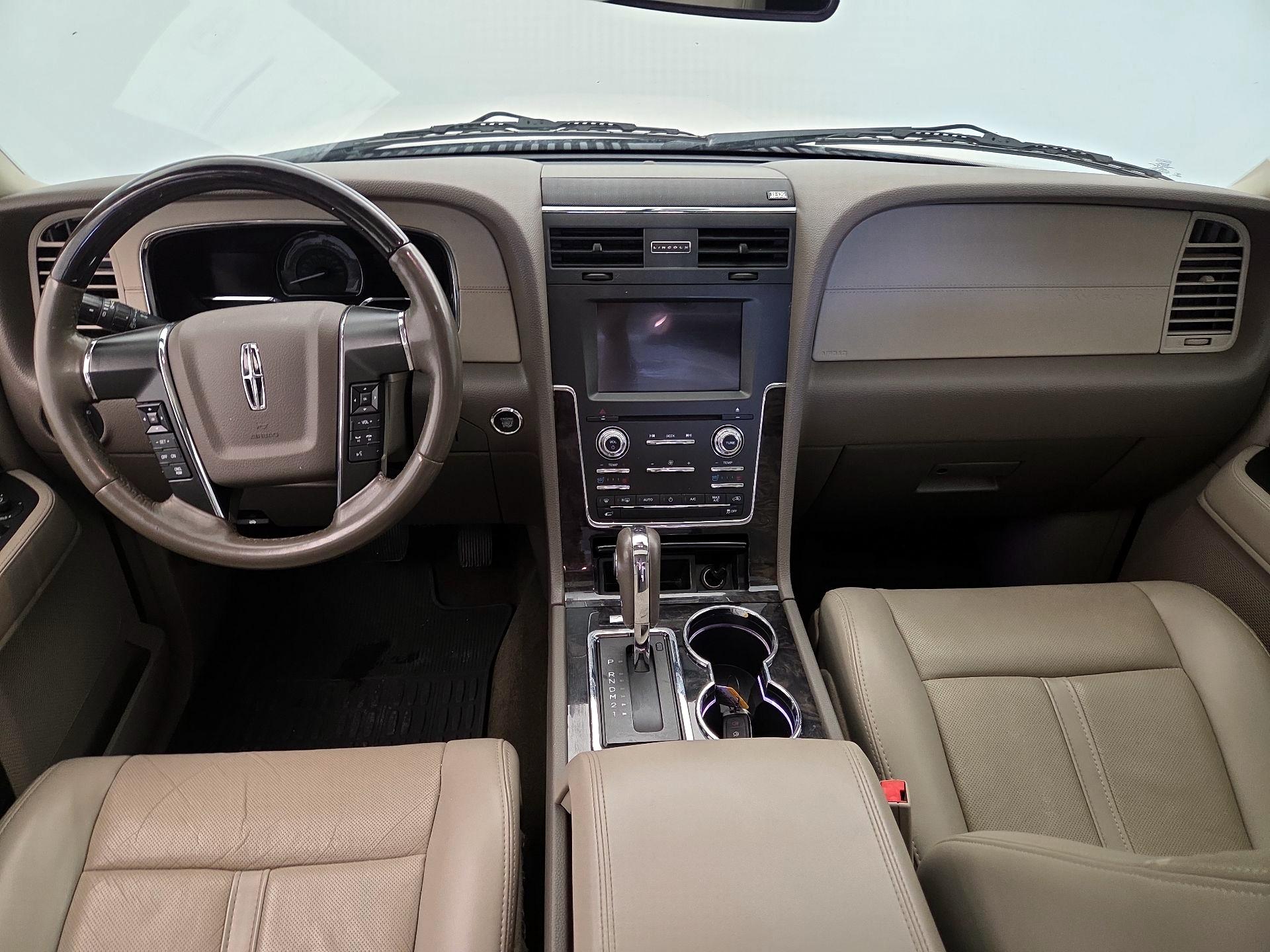 Thumbnail: 2017 Lincoln Navigator - 9