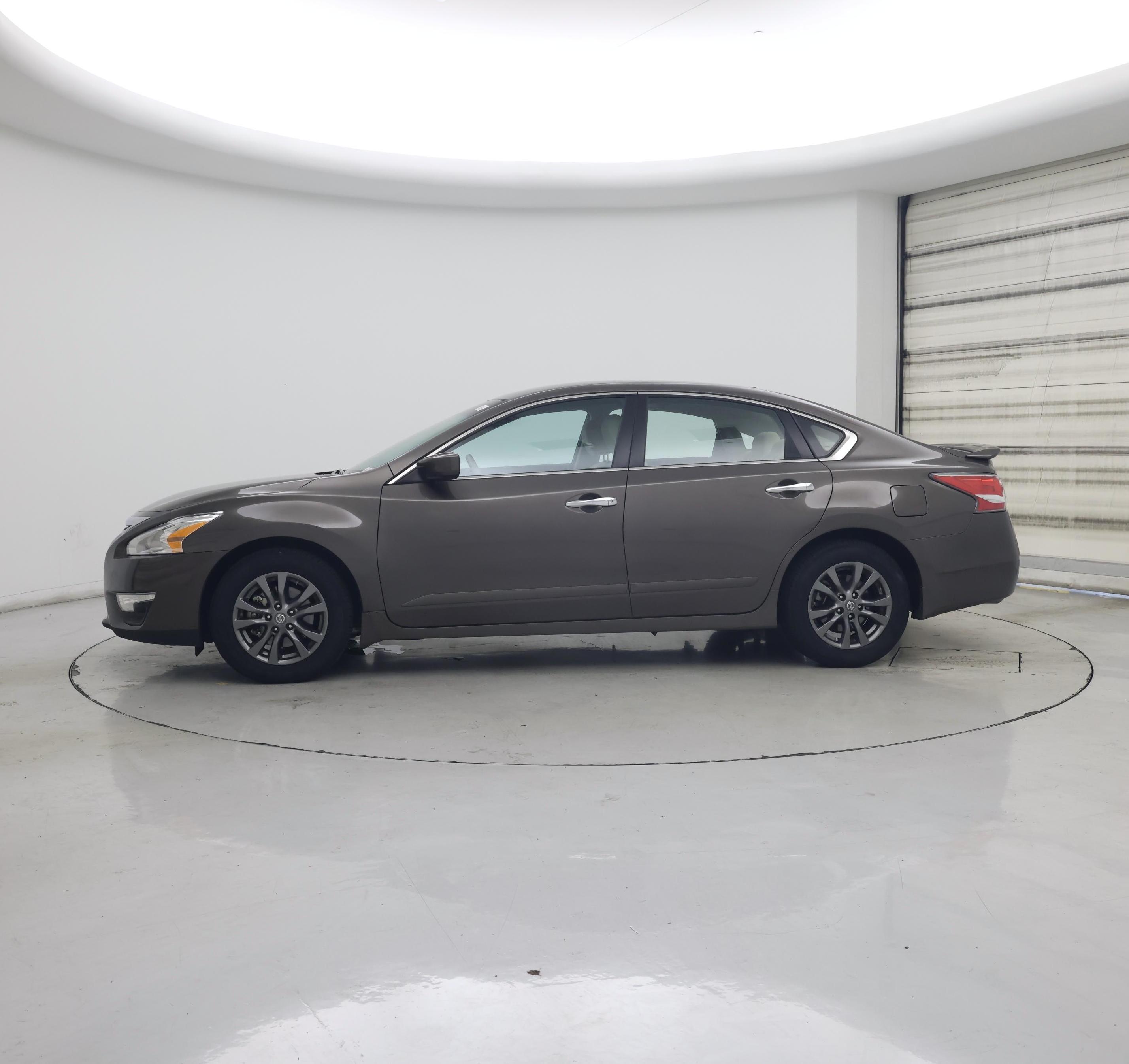 Thumbnail: 2015 Nissan Altima - 3