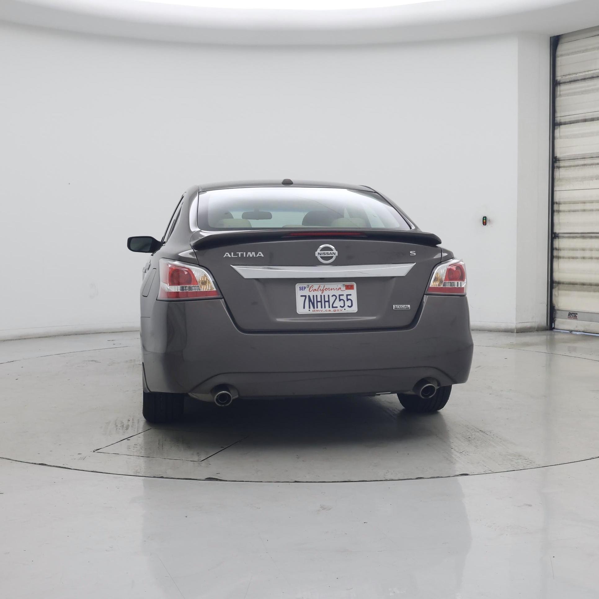 Thumbnail: 2015 Nissan Altima - 6