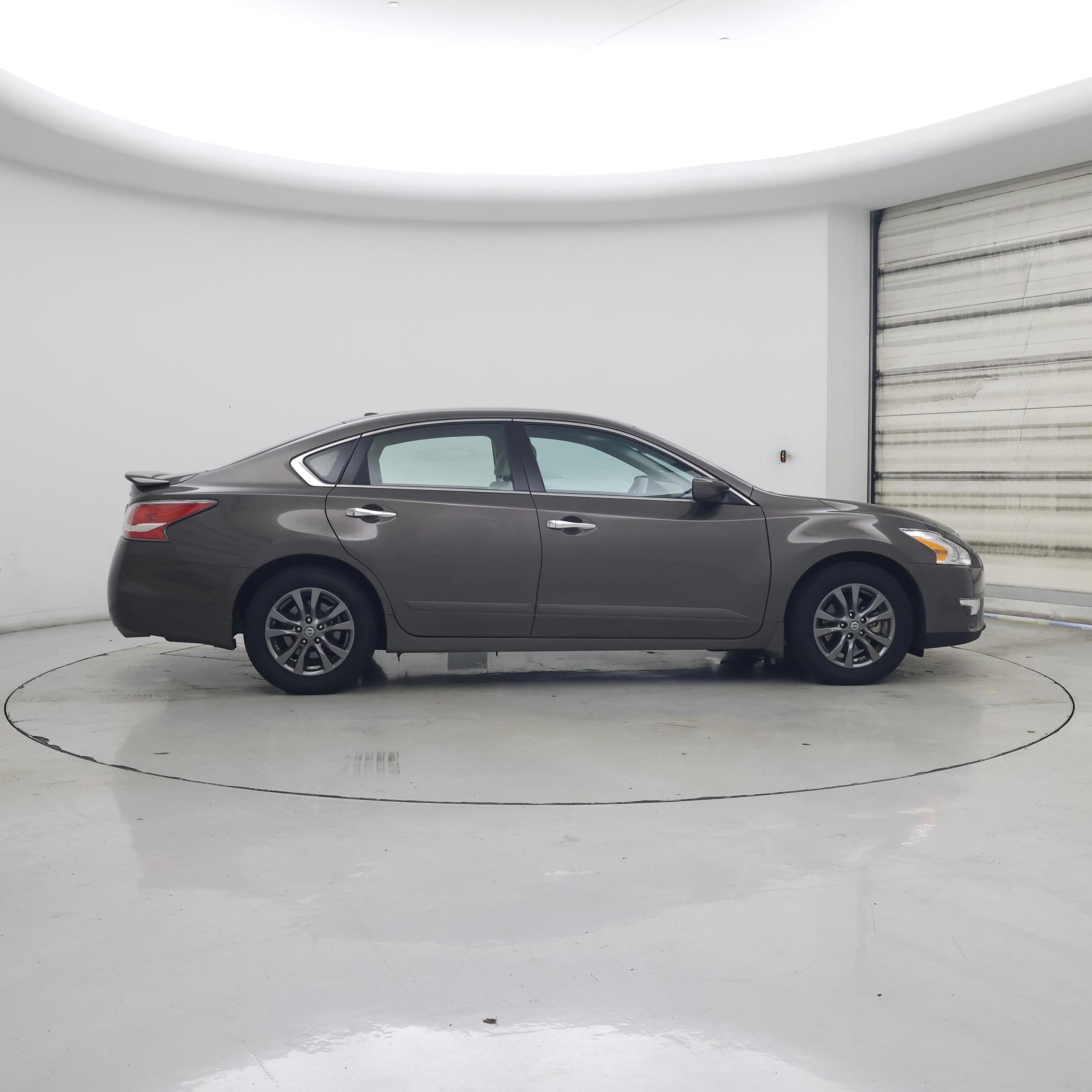 Thumbnail: 2015 Nissan Altima - 7