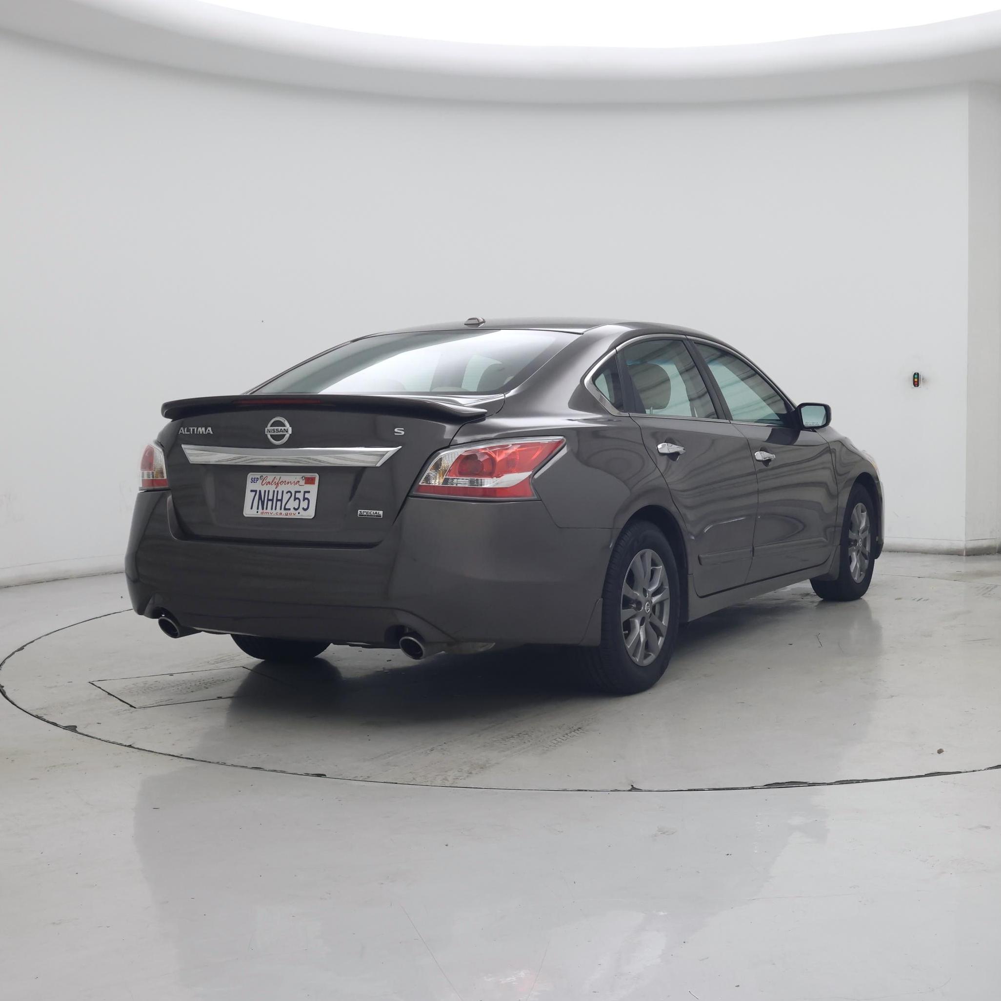Thumbnail: 2015 Nissan Altima - 8