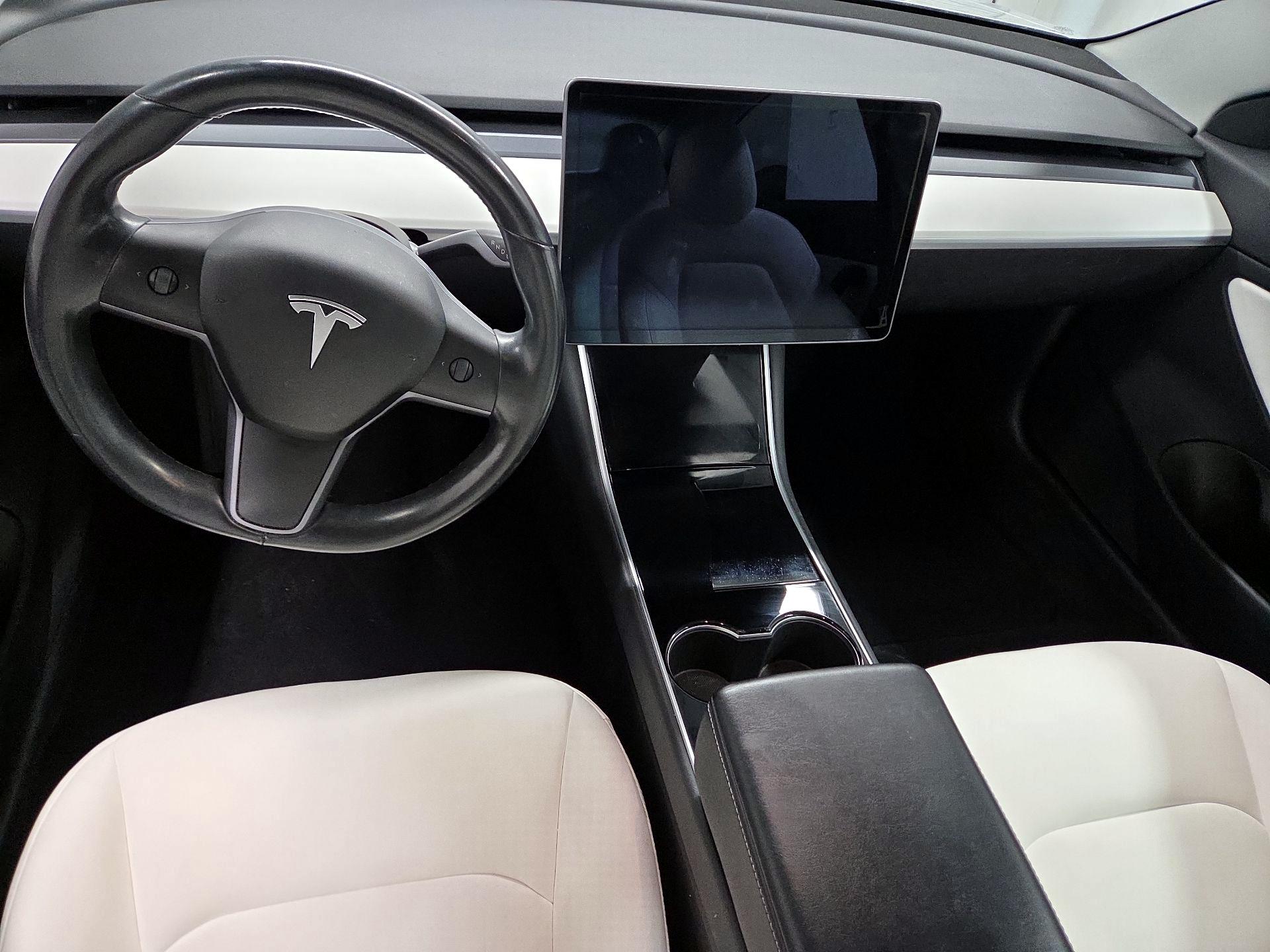 Thumbnail: 2019 Tesla Model 3 - 9