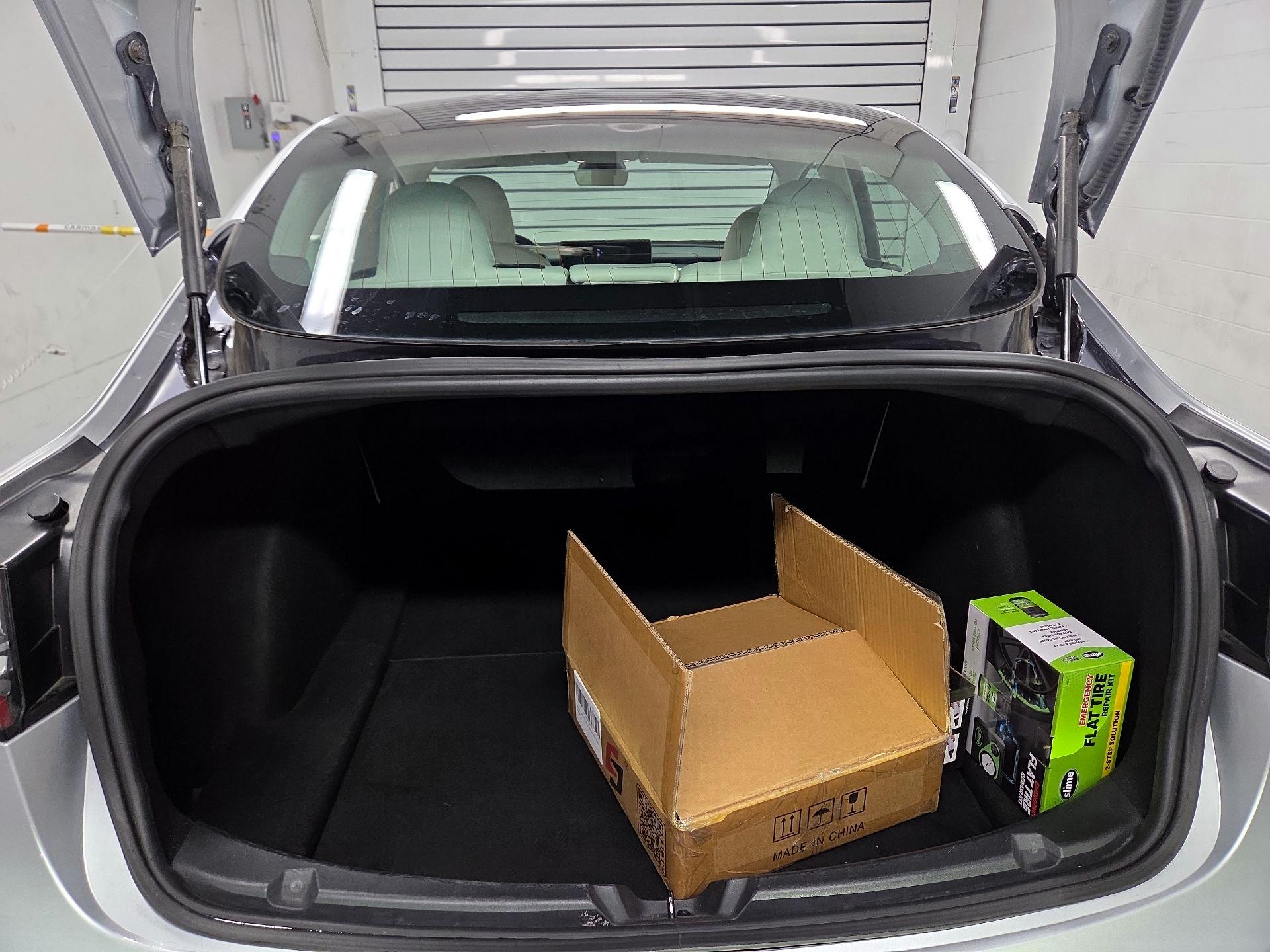 Thumbnail: 2019 Tesla Model 3 - 16