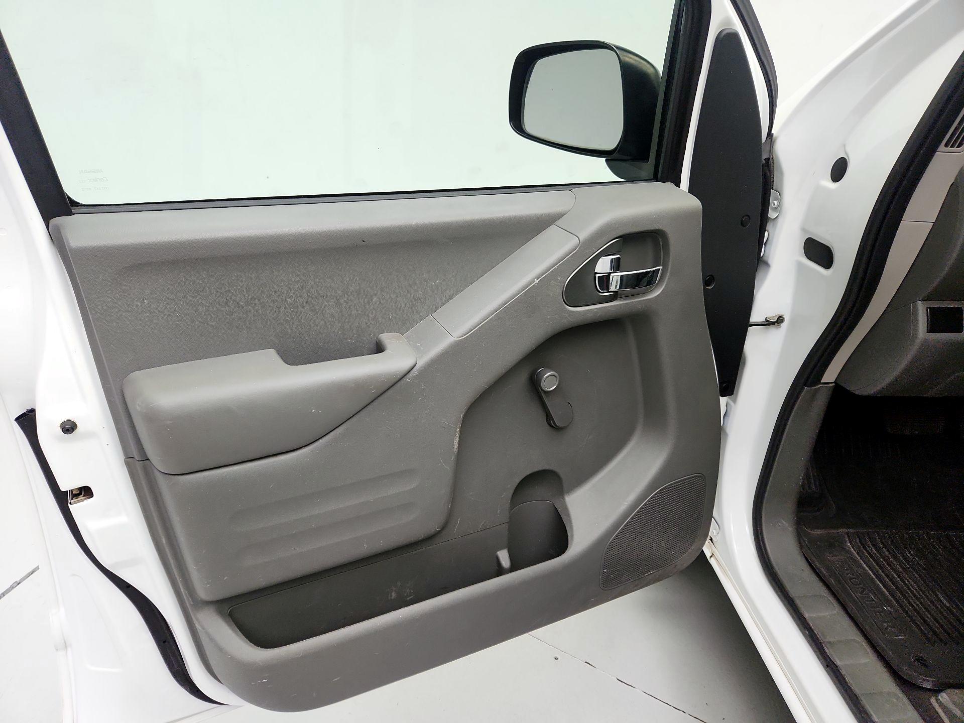 Thumbnail: 2019 Nissan Frontier - 12