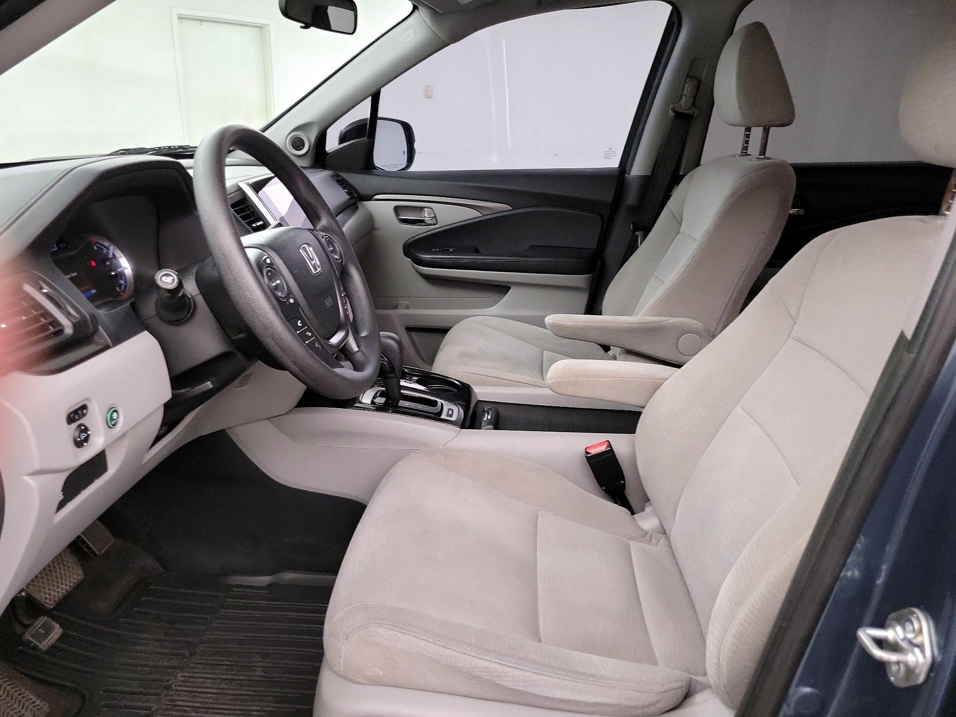 Thumbnail: 2018 Honda Pilot - 11