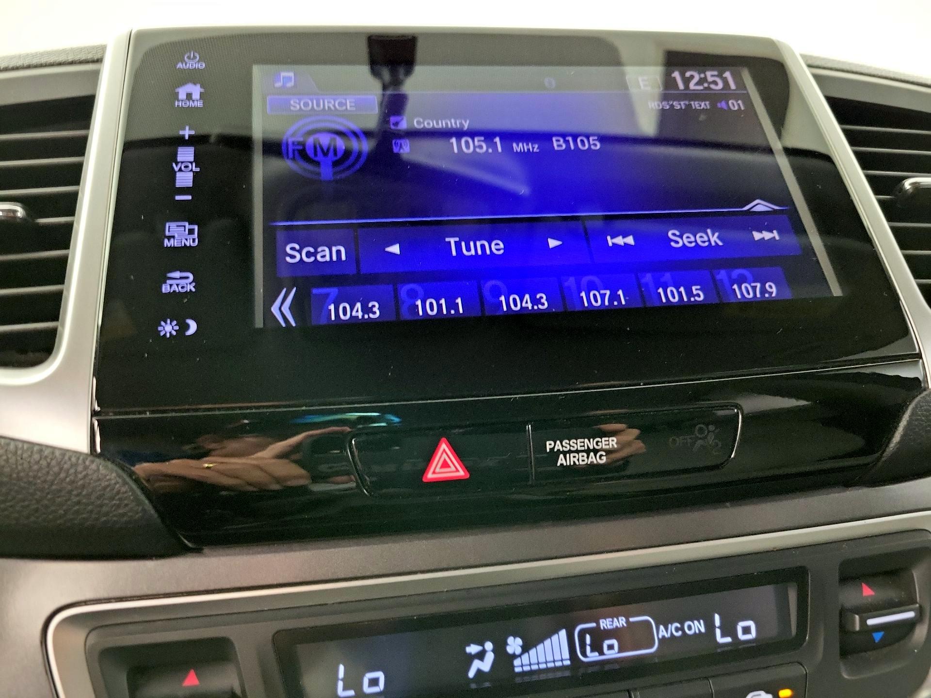 Thumbnail: 2018 Honda Pilot - 15
