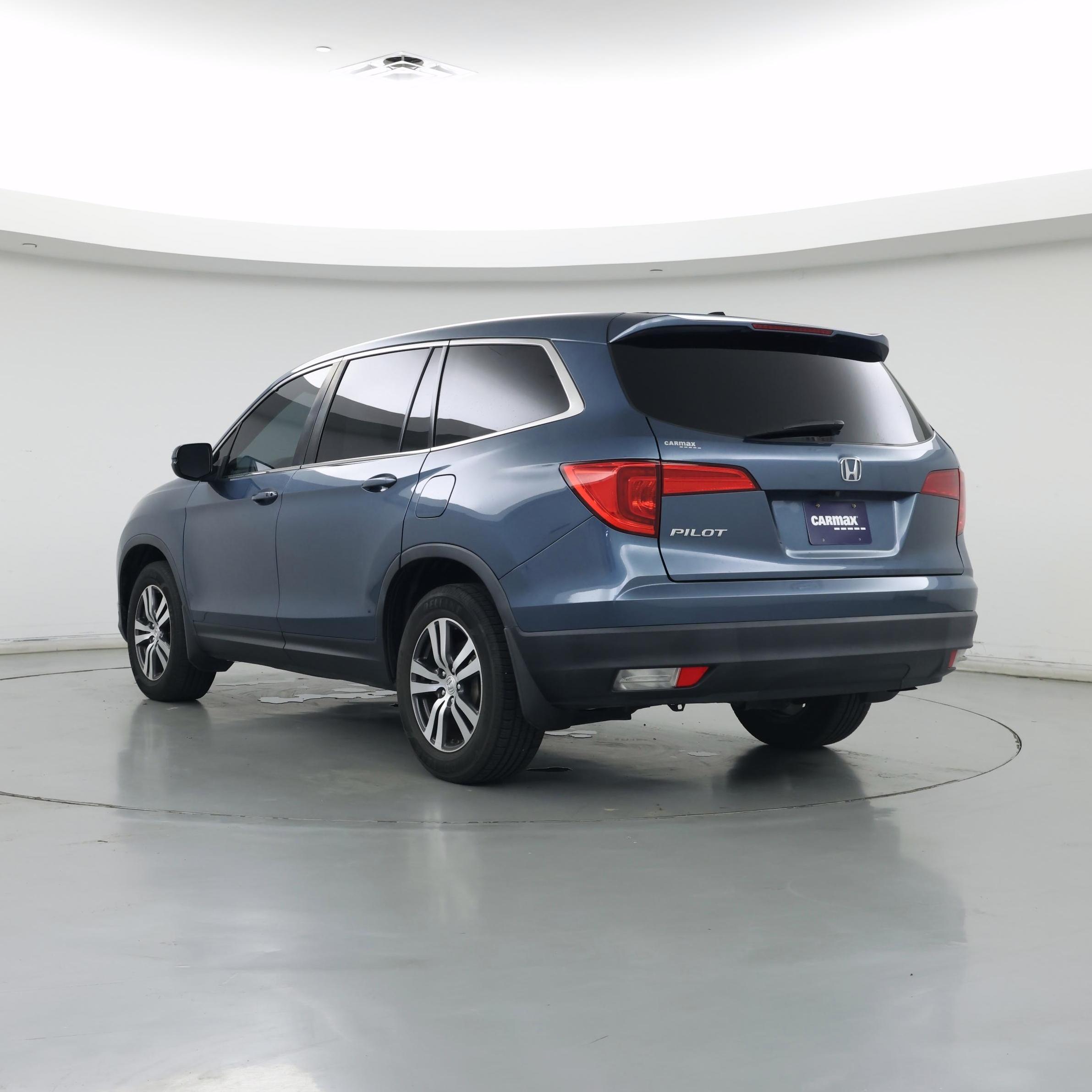 Thumbnail: 2018 Honda Pilot - 2