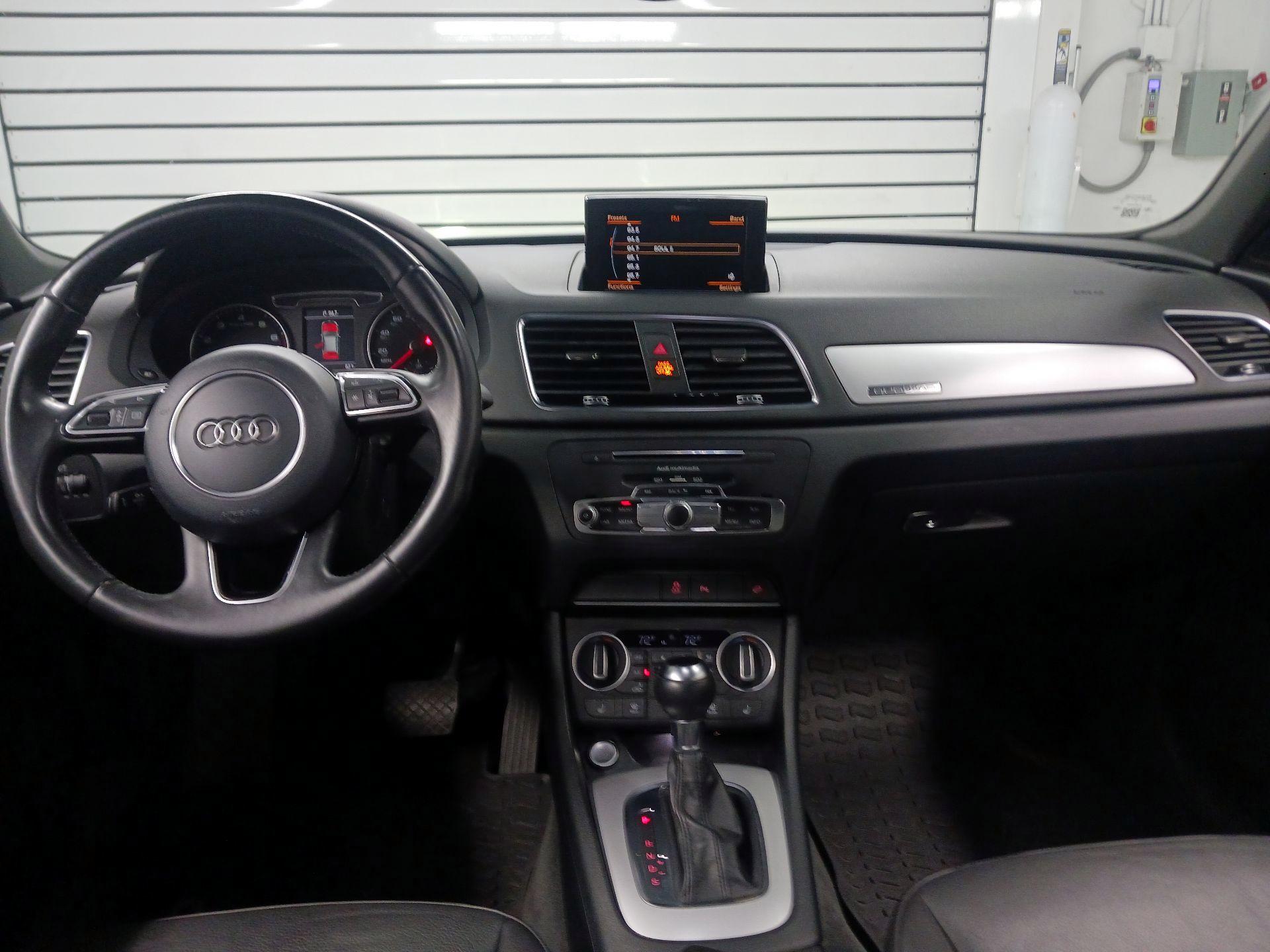 Thumbnail: 2017 Audi Q3 - 9