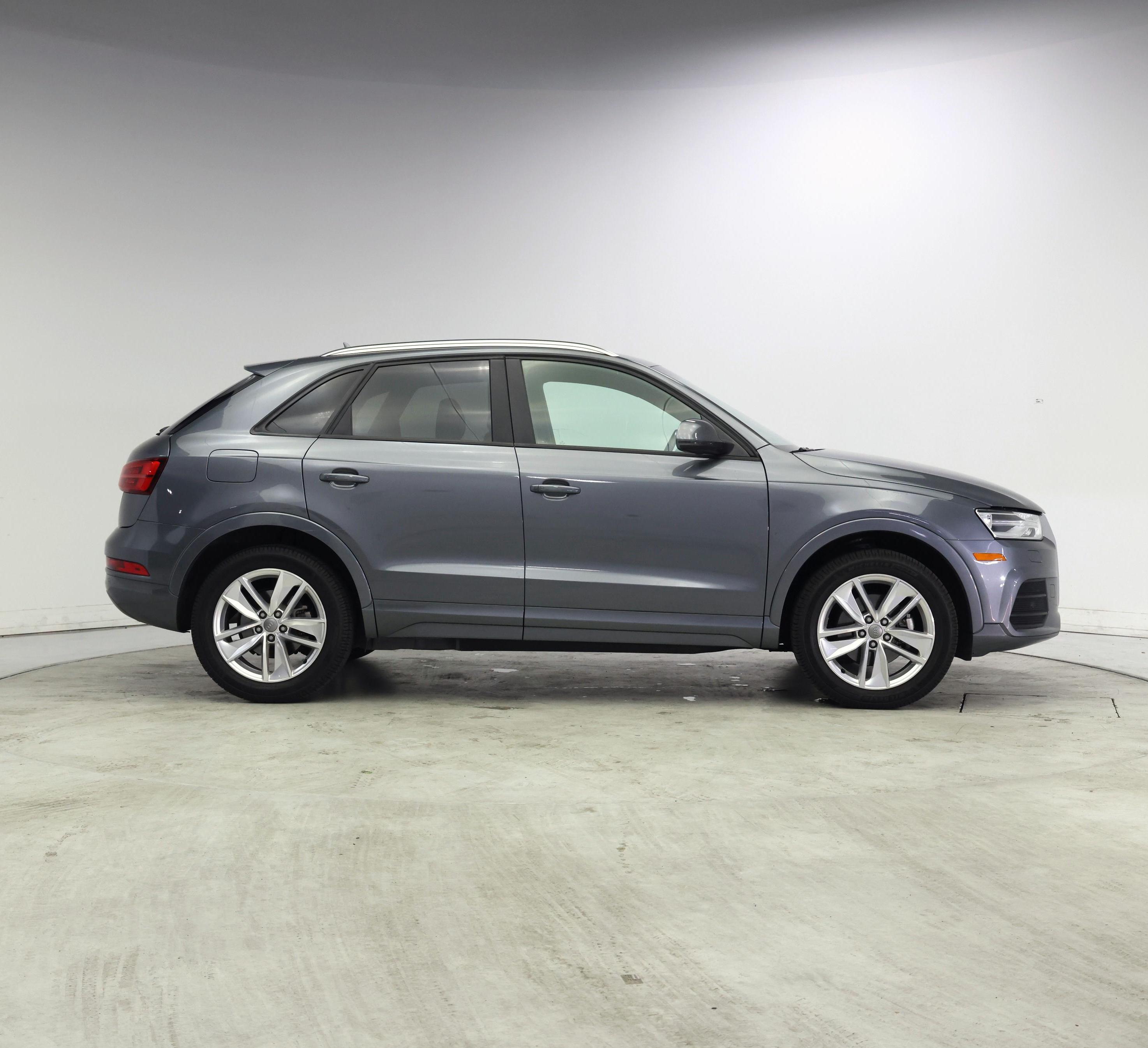 Thumbnail: 2017 Audi Q3 - 7