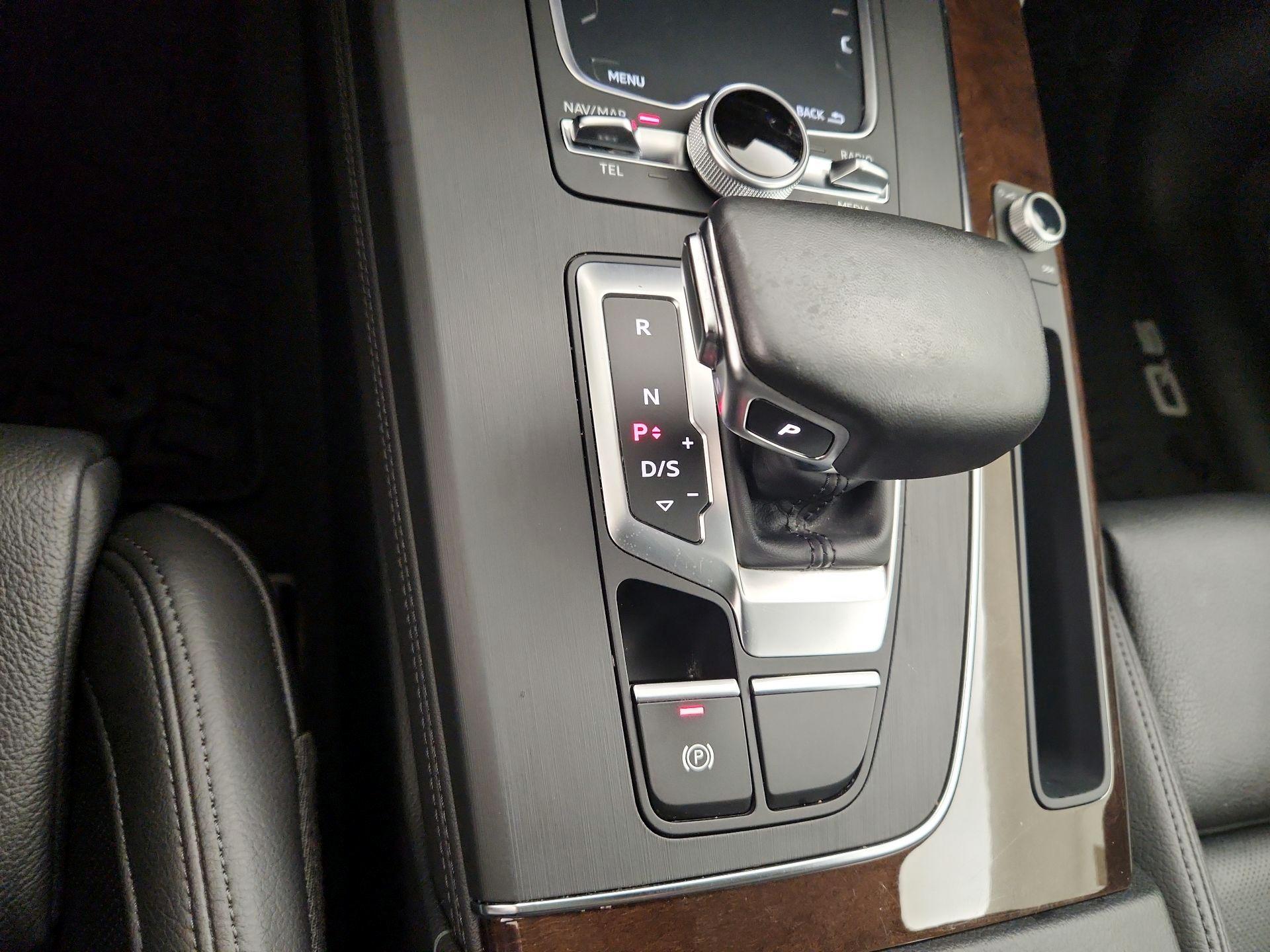 Thumbnail: 2019 Audi Q5 - 18
