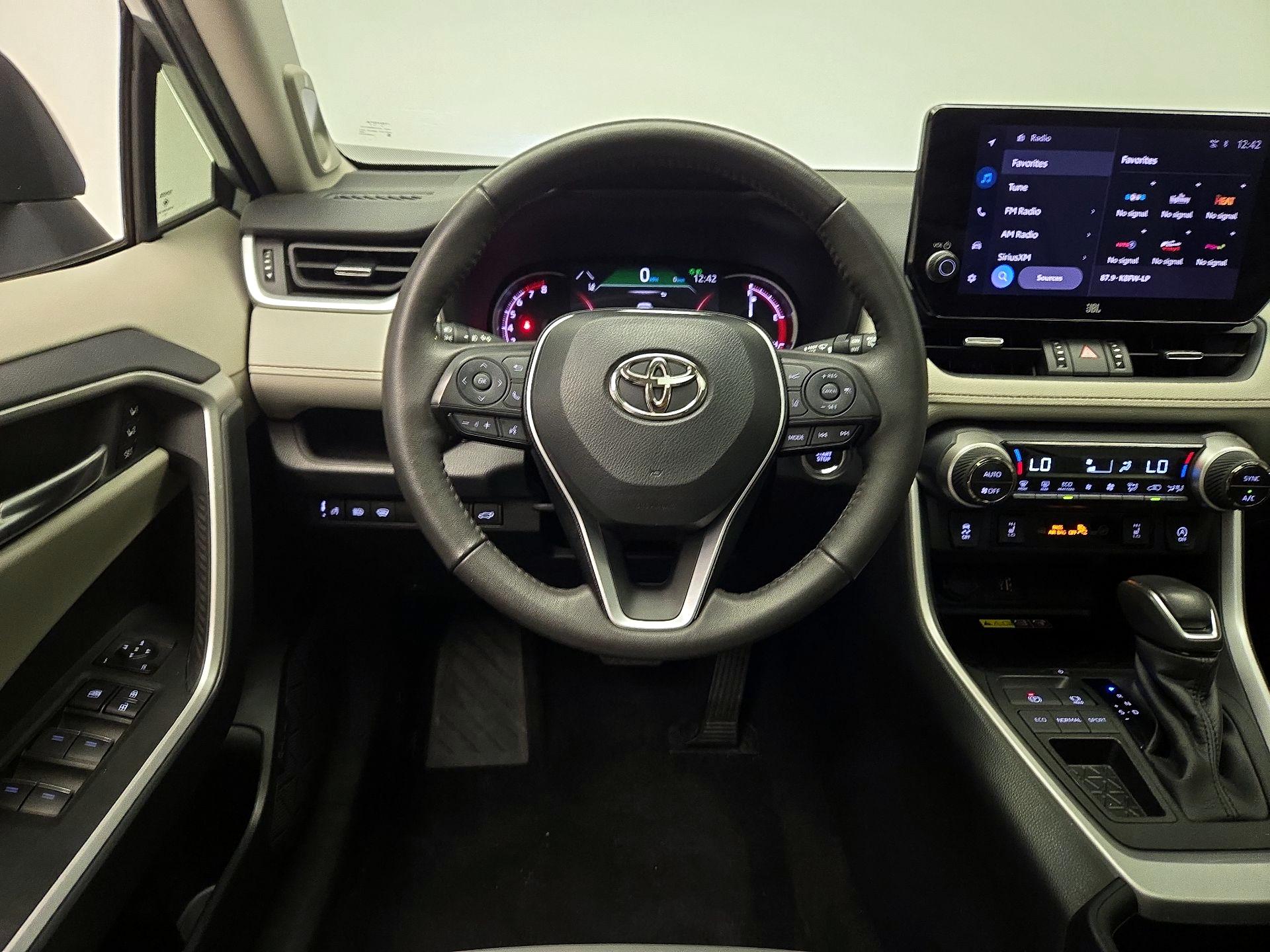 Thumbnail: 2023 Toyota RAV4 - 10