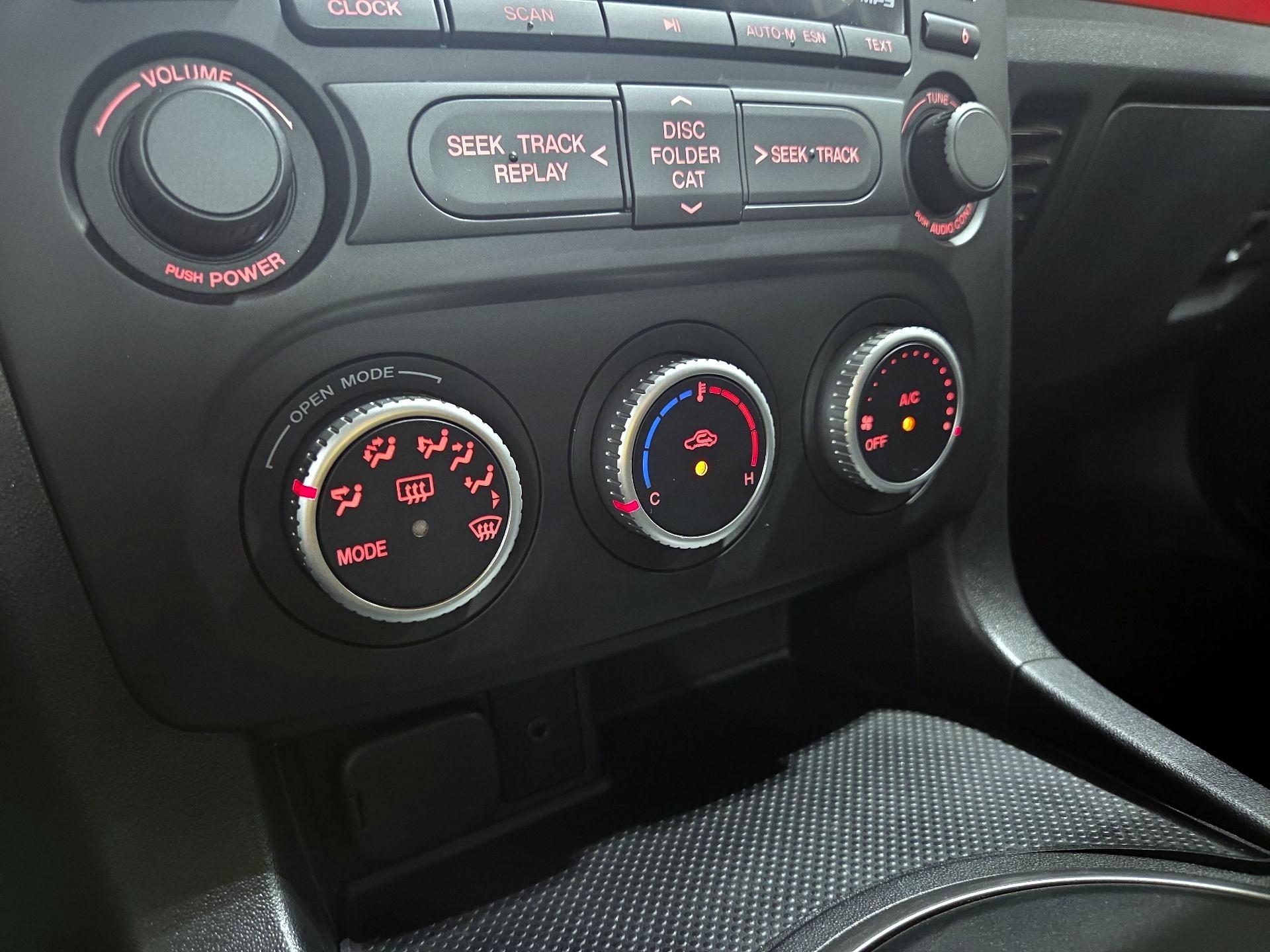 Thumbnail: 2014 Mazda MX-5 Miata - 15