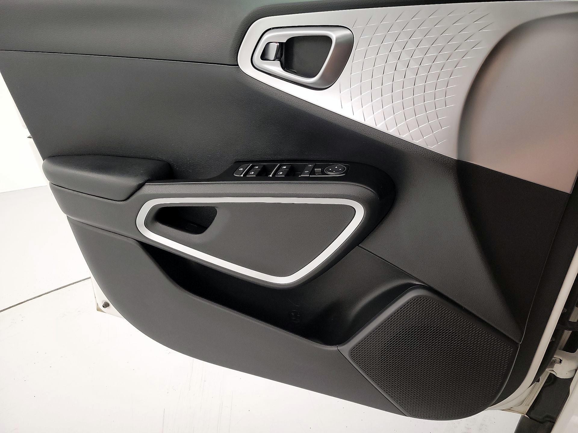 Thumbnail: 2022 Kia Soul - 12