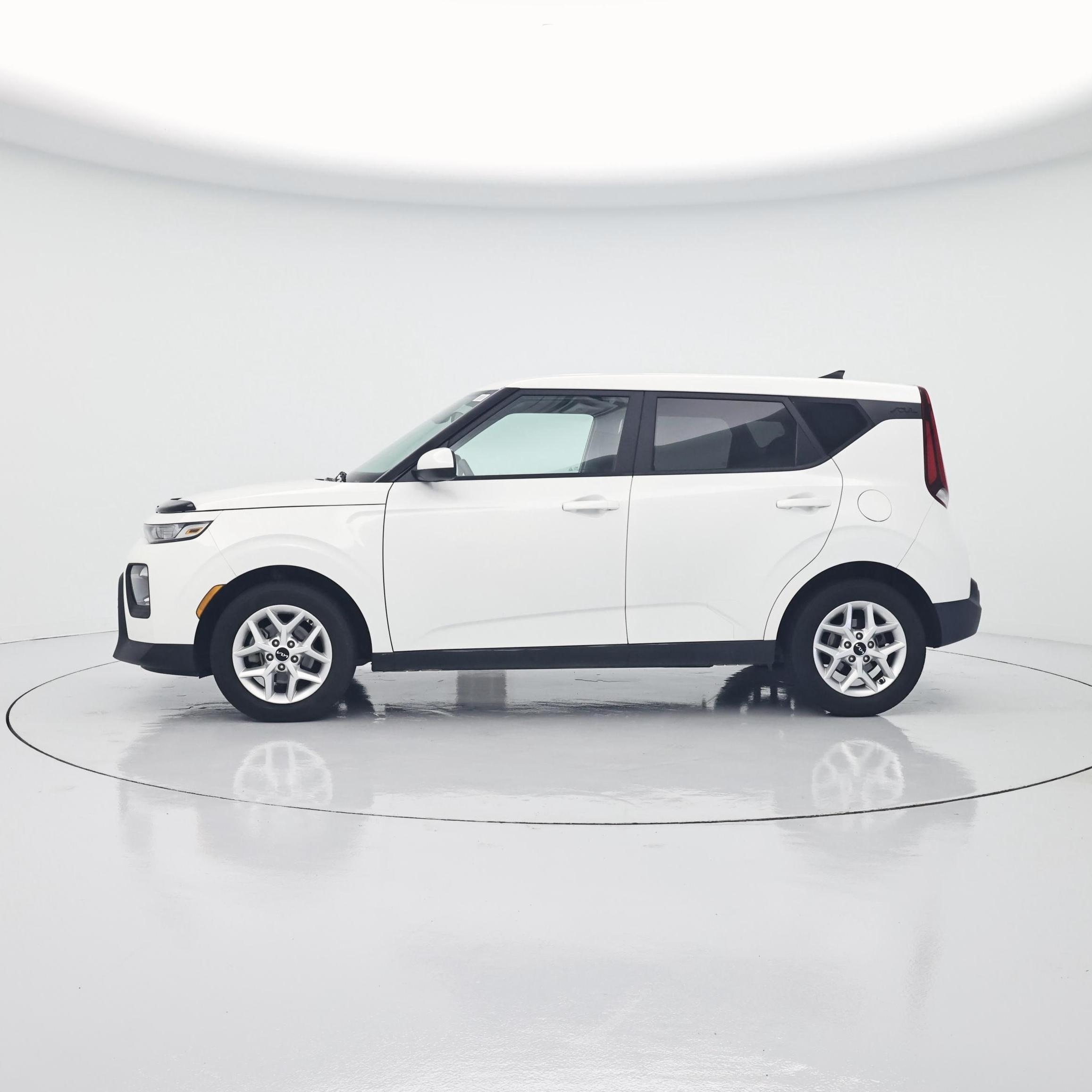 Thumbnail: 2022 Kia Soul - 3