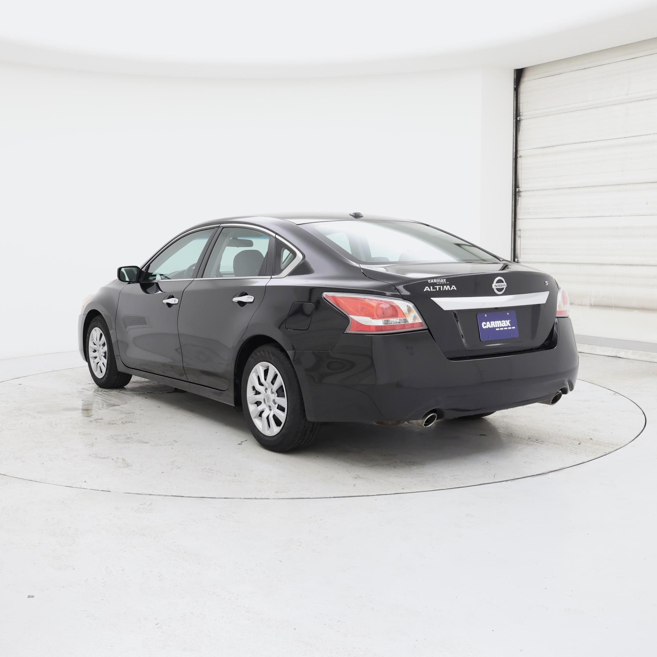 Thumbnail: 2015 Nissan Altima - 2