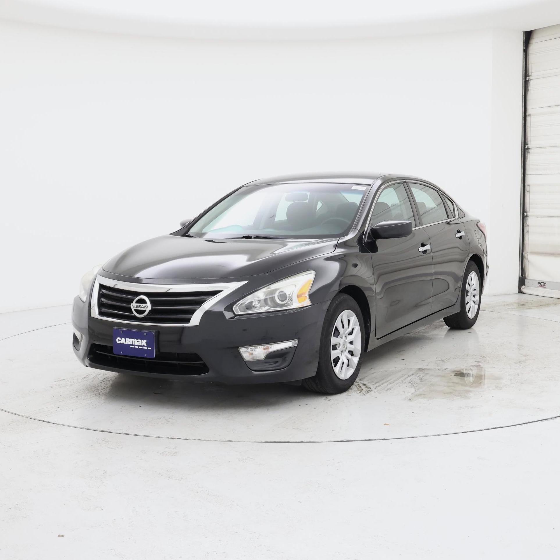 Thumbnail: 2015 Nissan Altima - 4