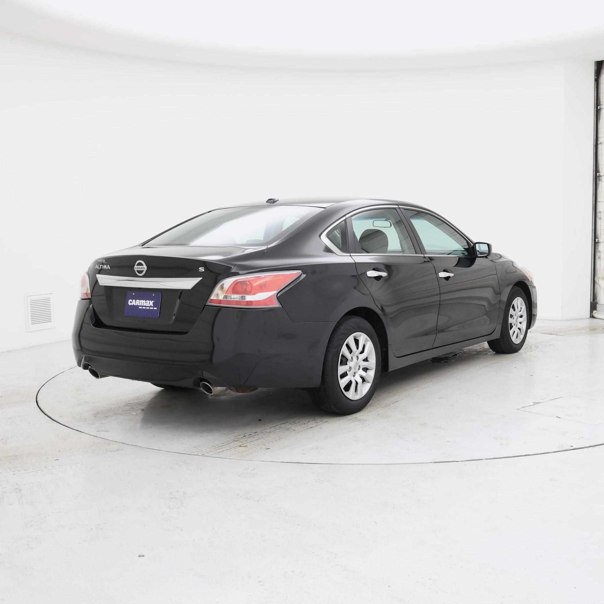 Thumbnail: 2015 Nissan Altima - 8