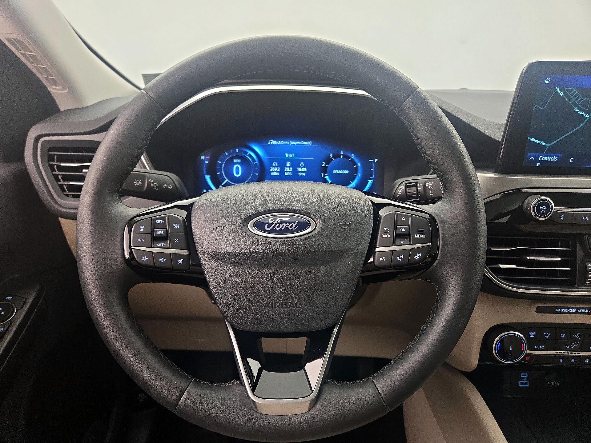 Thumbnail: 2022 Ford Escape - 10