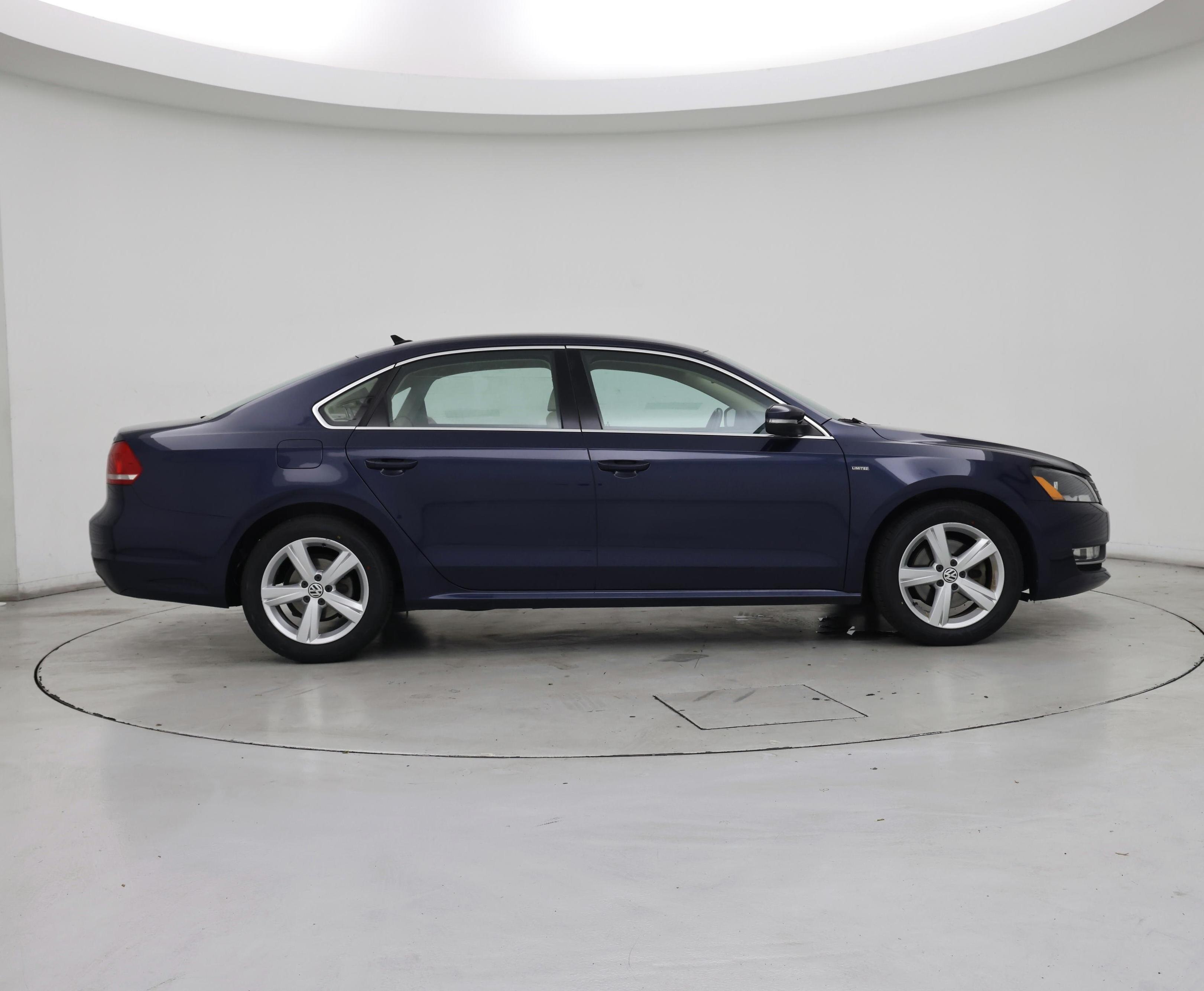 Thumbnail: 2015 Volkswagen Passat - 7
