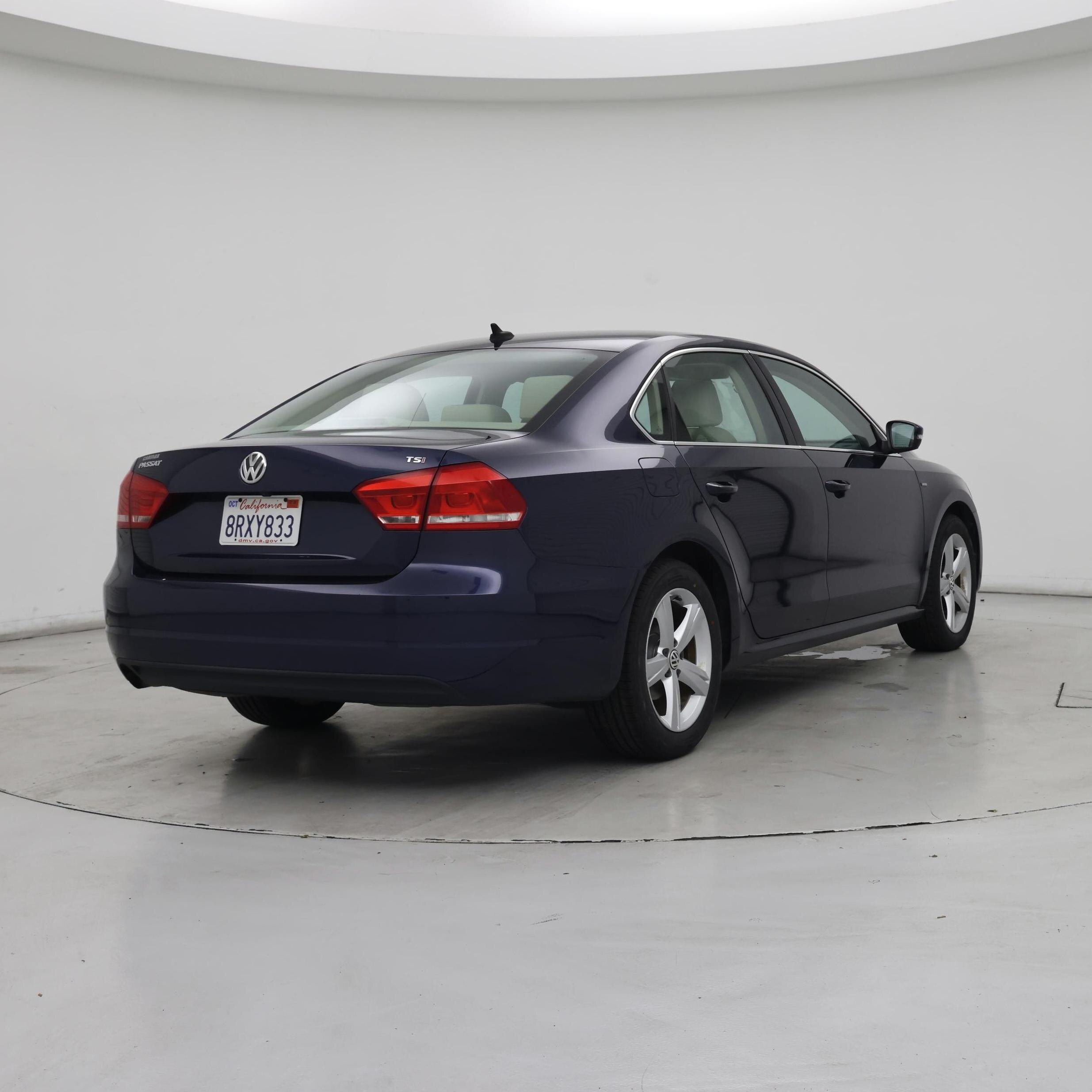 Thumbnail: 2015 Volkswagen Passat - 8