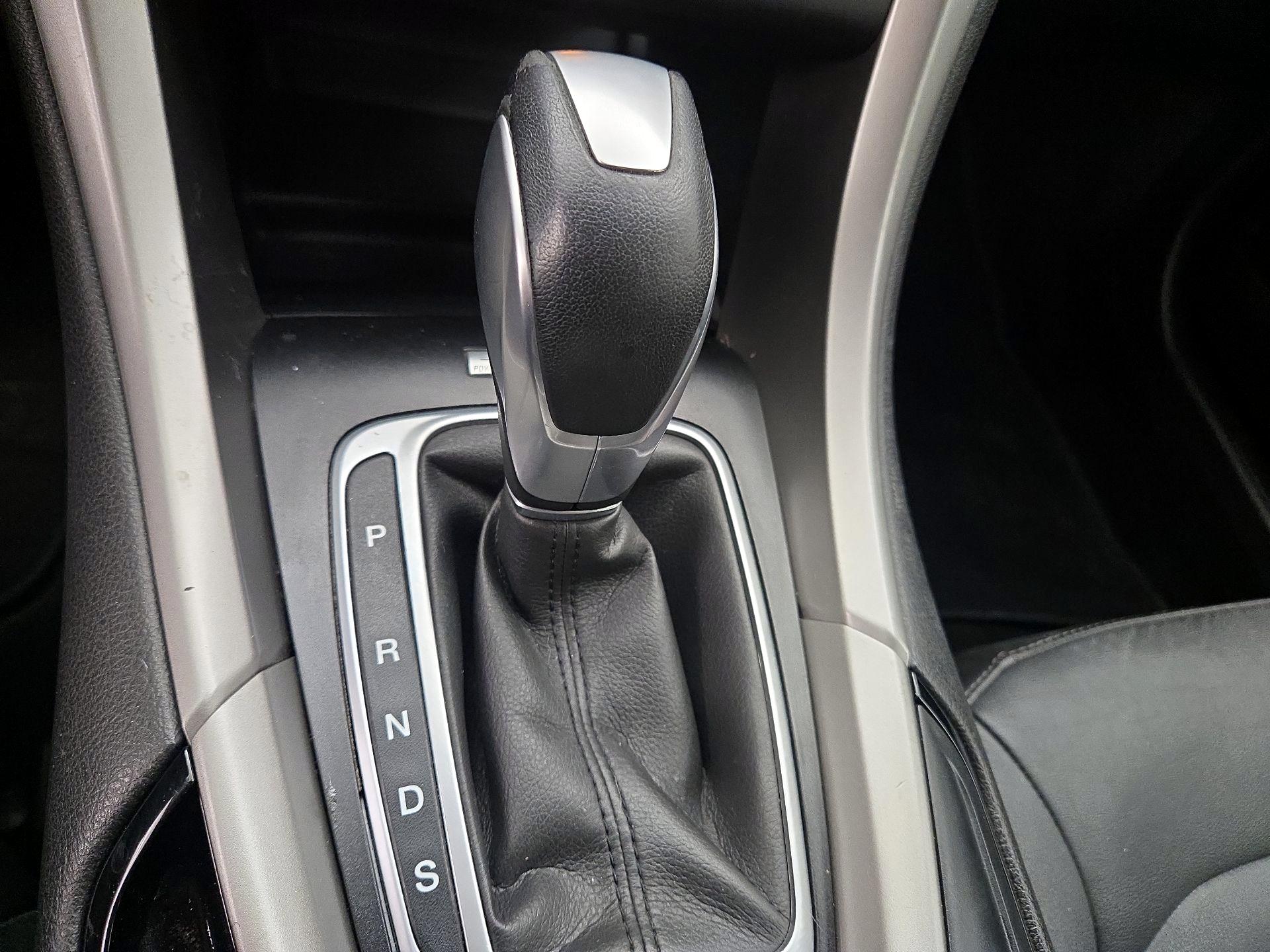Thumbnail: 2014 Ford Fusion - 16