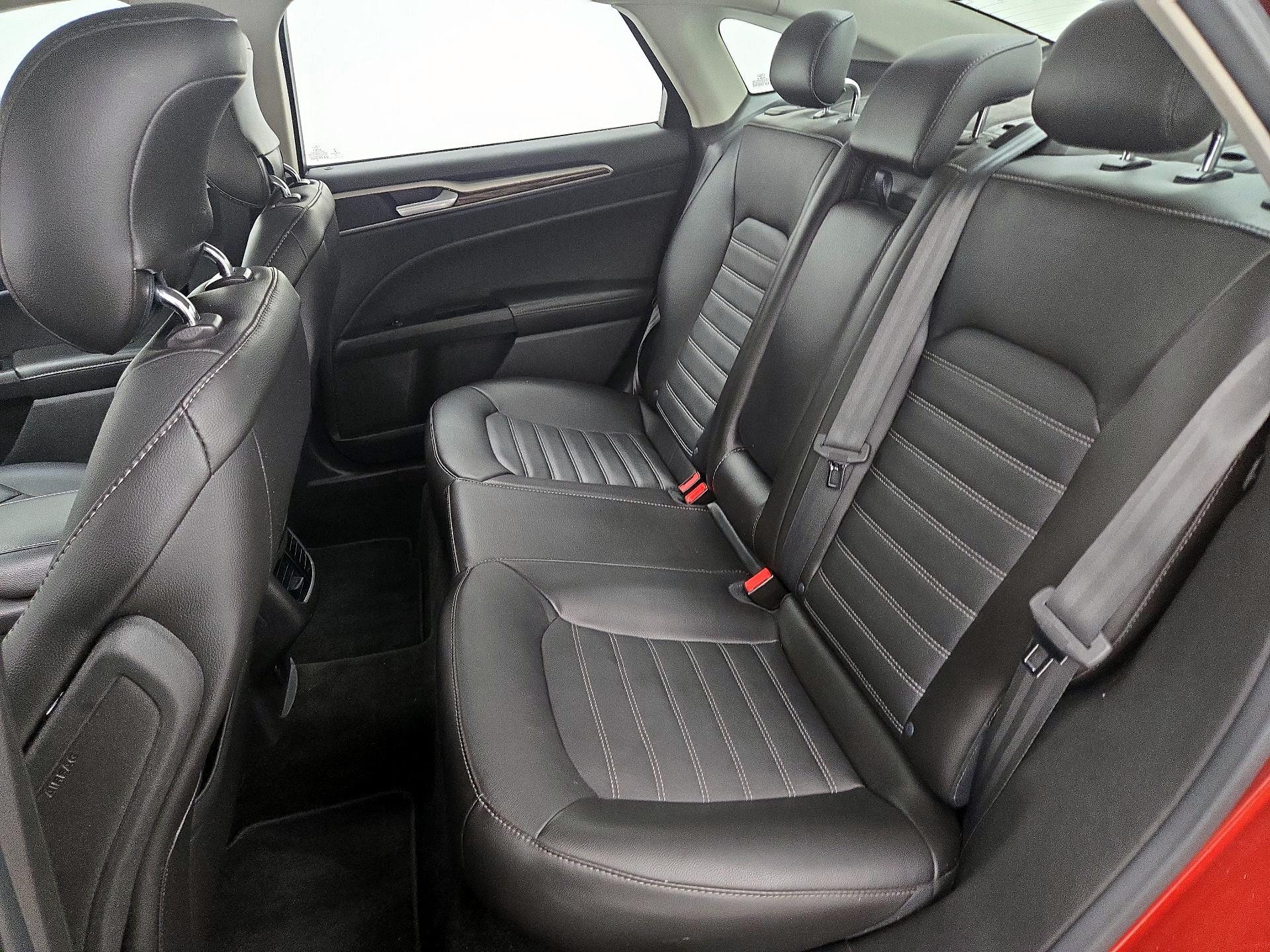 Thumbnail: 2014 Ford Fusion - 18