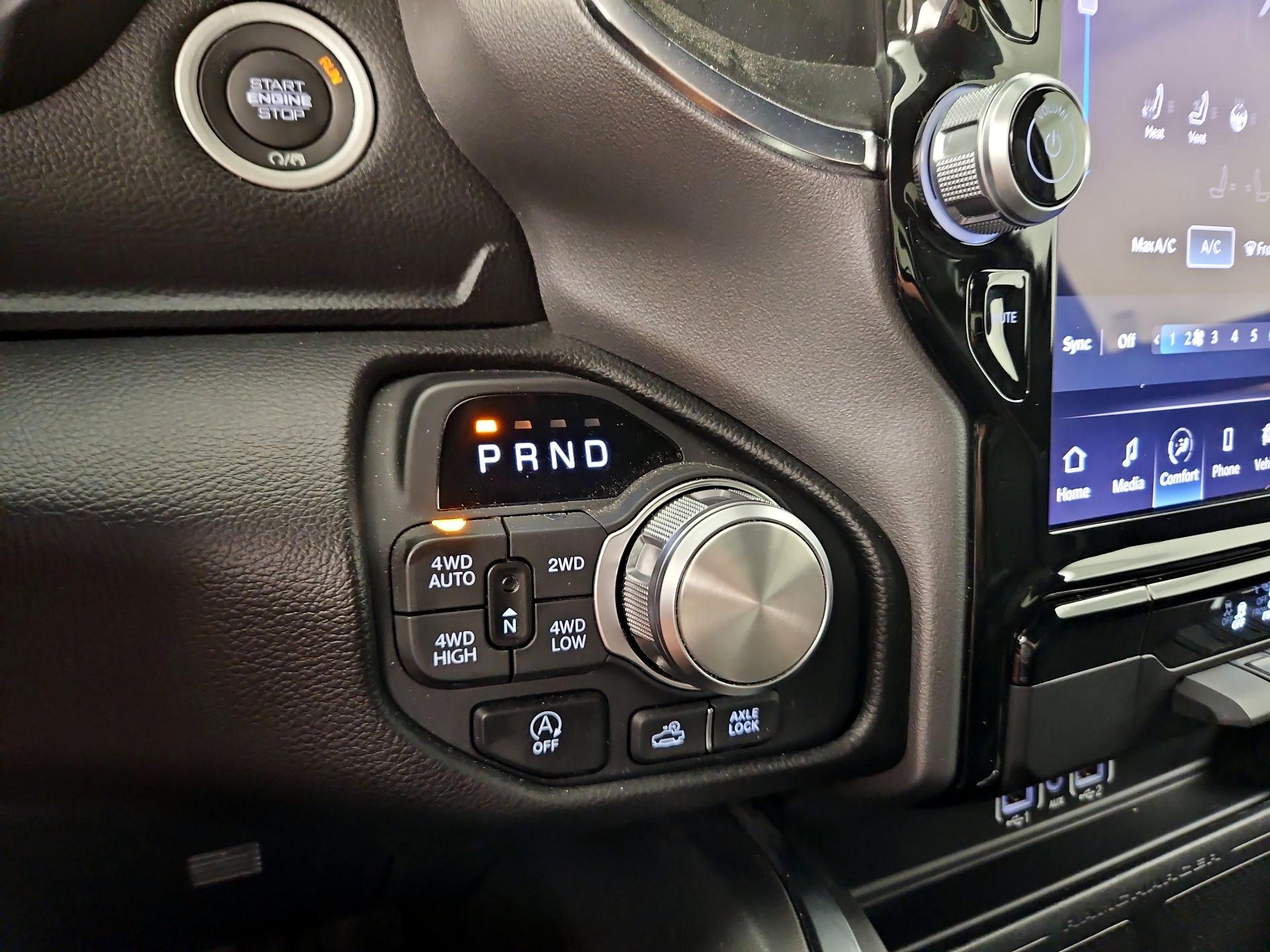 Thumbnail: 2025 RAM 1500 - 18