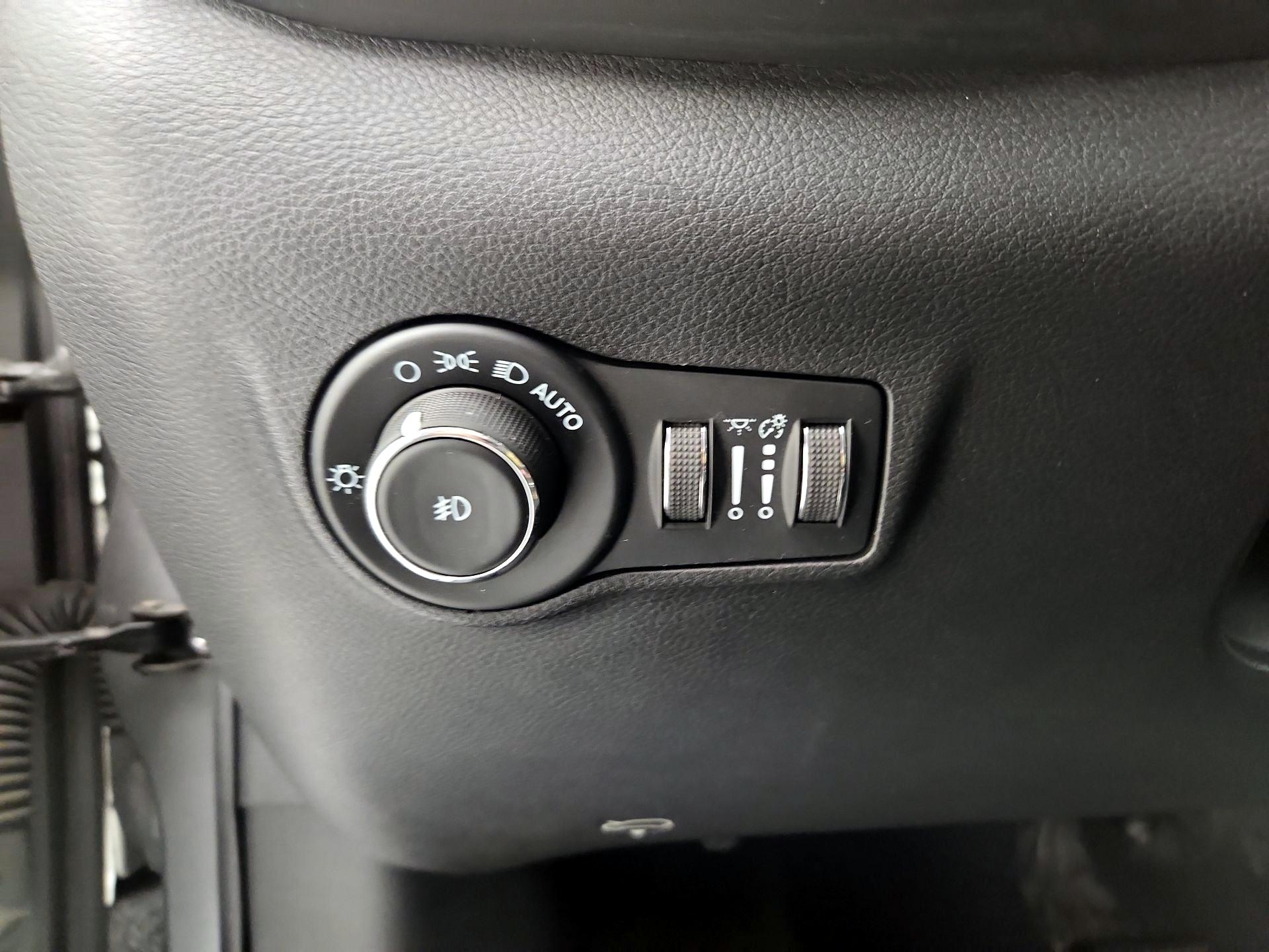 Thumbnail: 2022 Jeep Compass - 13