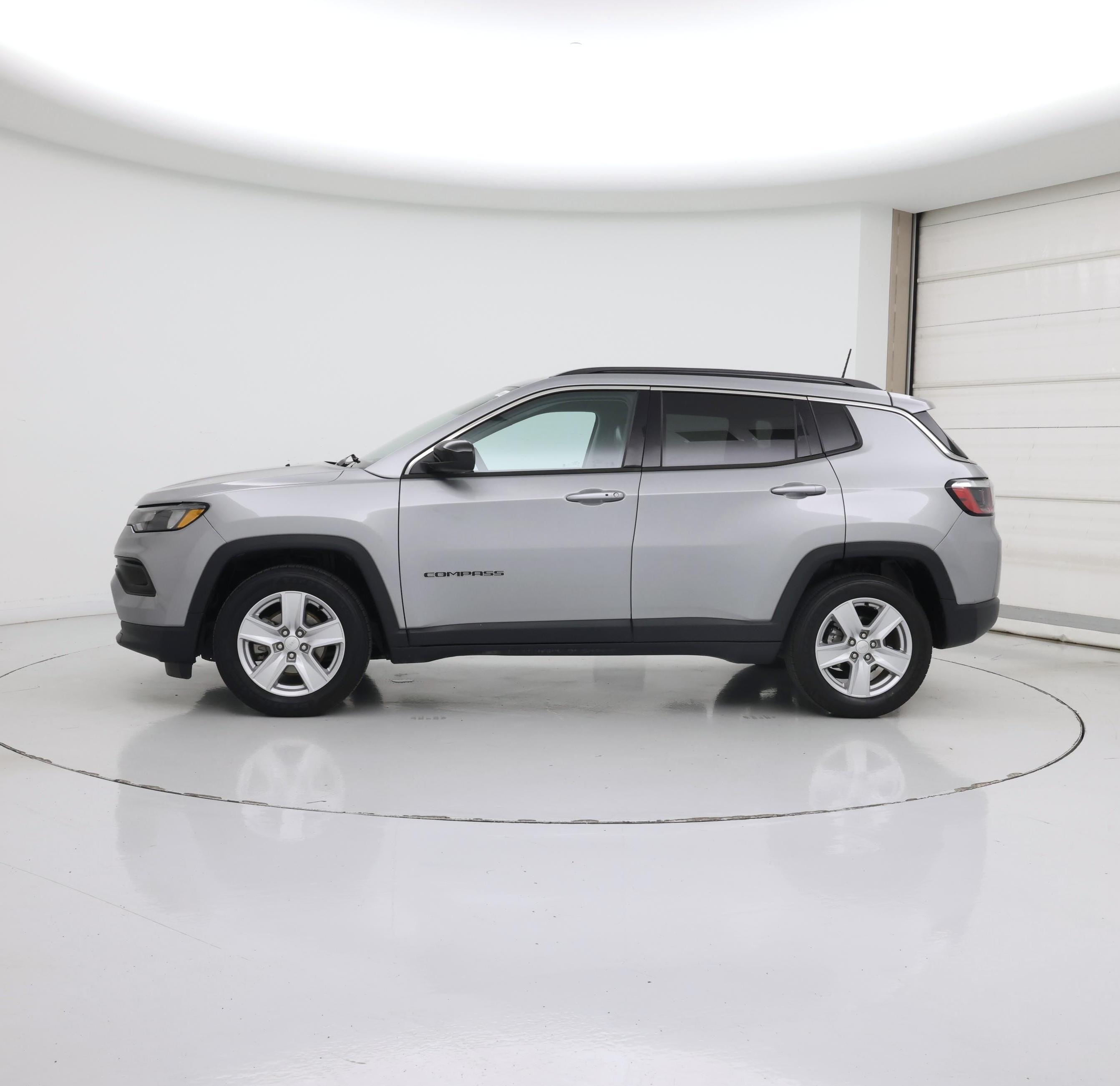 Thumbnail: 2022 Jeep Compass - 3