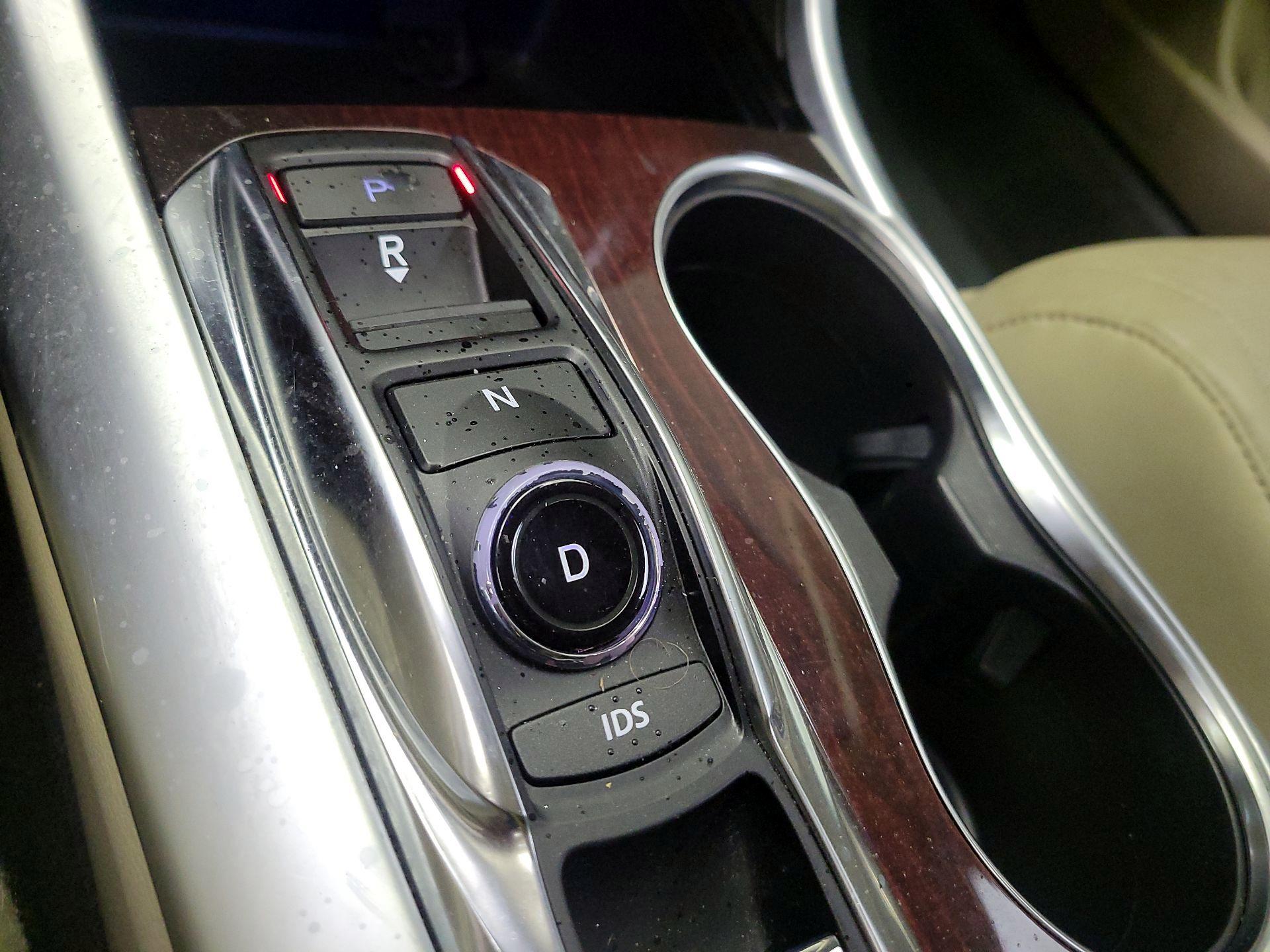 Thumbnail: 2015 Acura TLX - 18