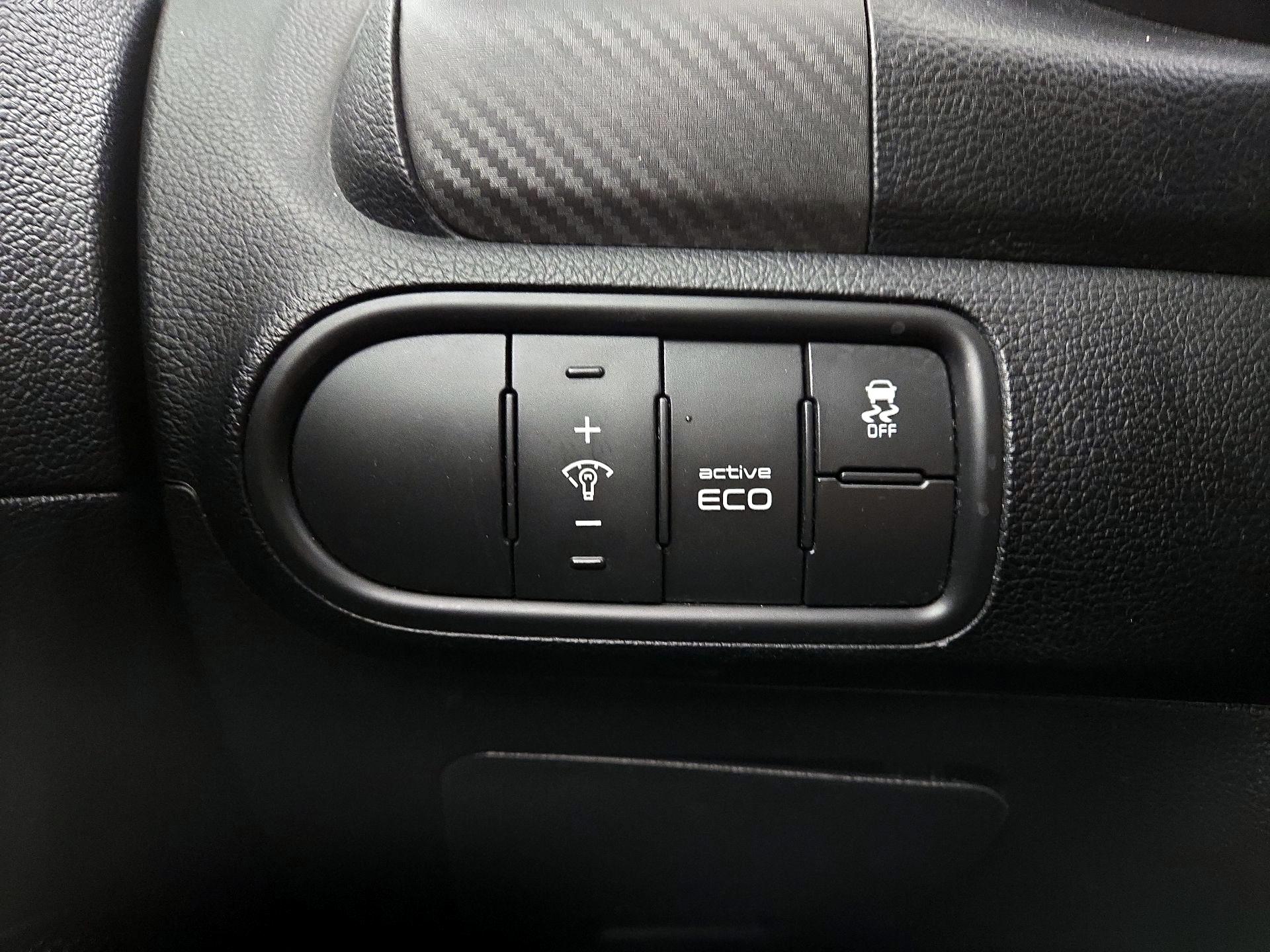 Thumbnail: 2014 Kia Forte - 13