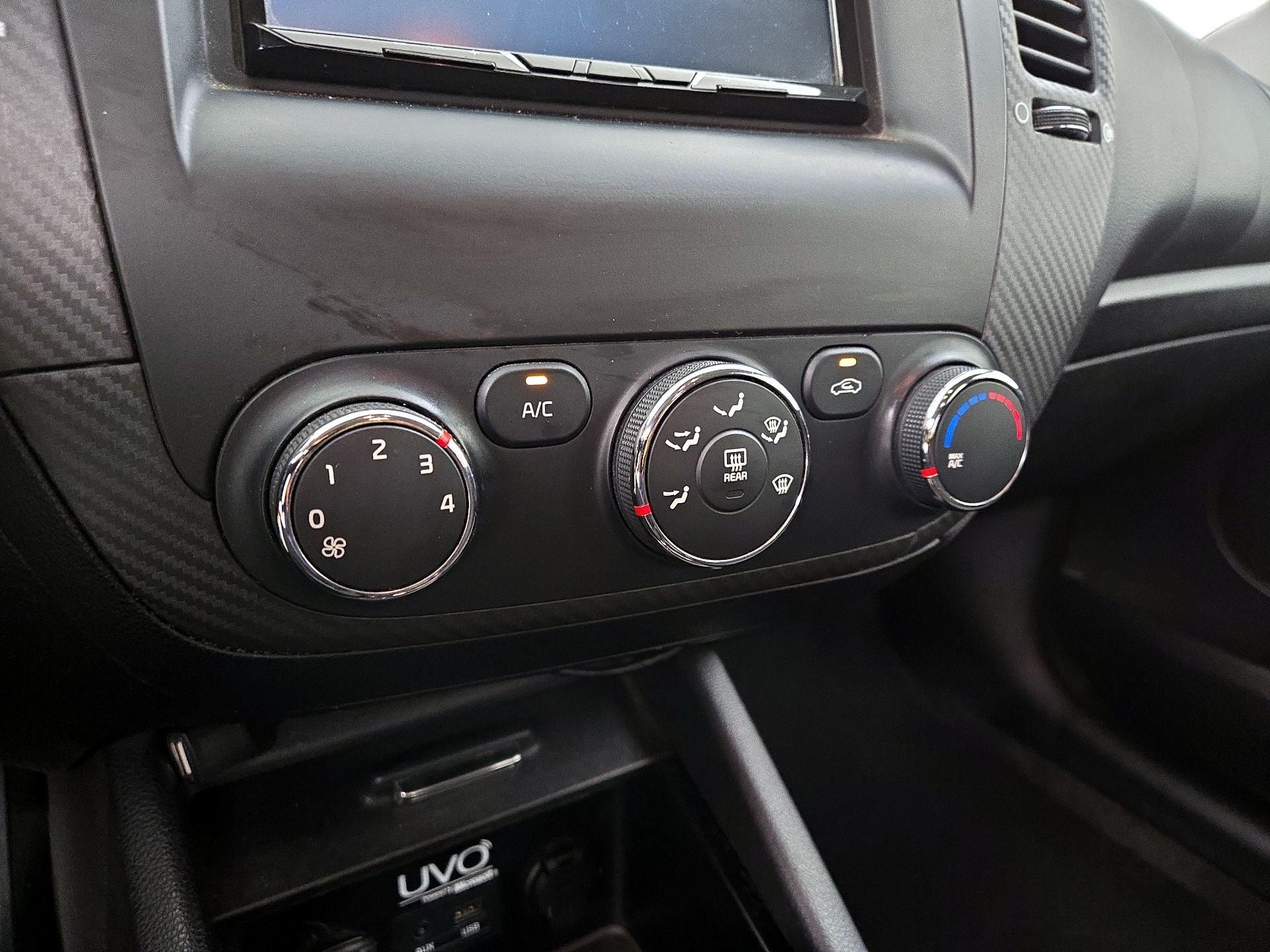 Thumbnail: 2014 Kia Forte - 15
