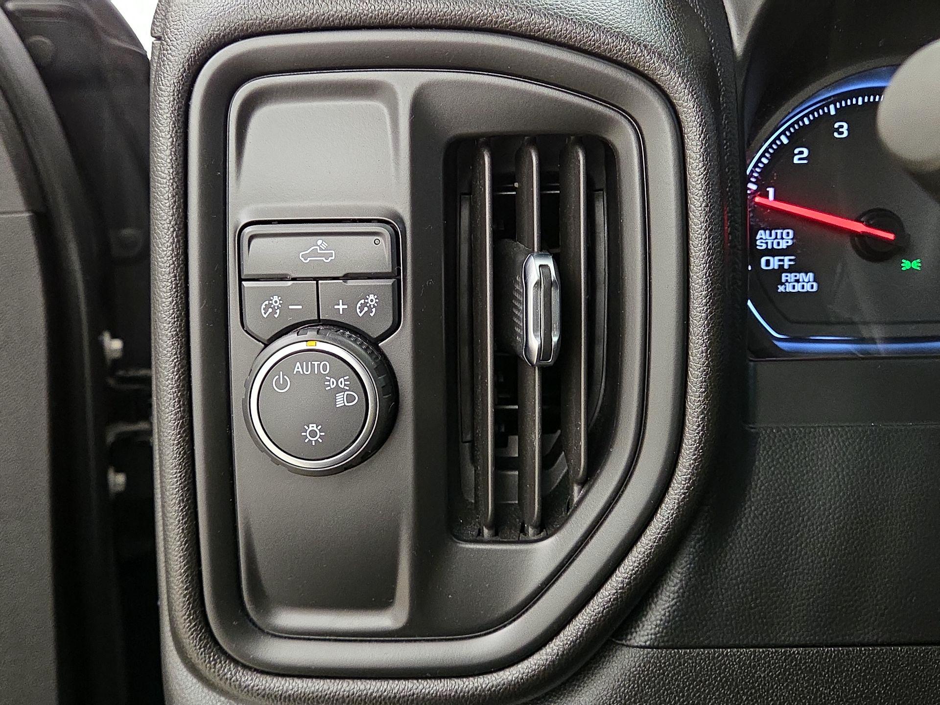 Thumbnail: 2021 Chevrolet Silverado 1500 - 13