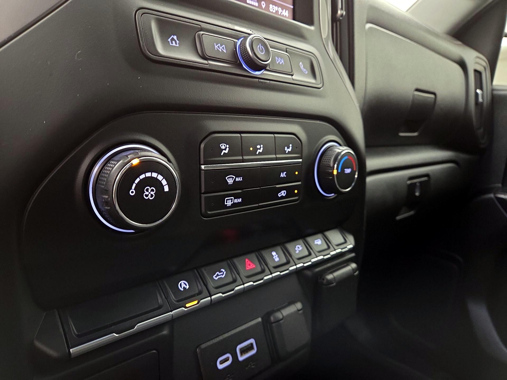 Thumbnail: 2021 Chevrolet Silverado 1500 - 16