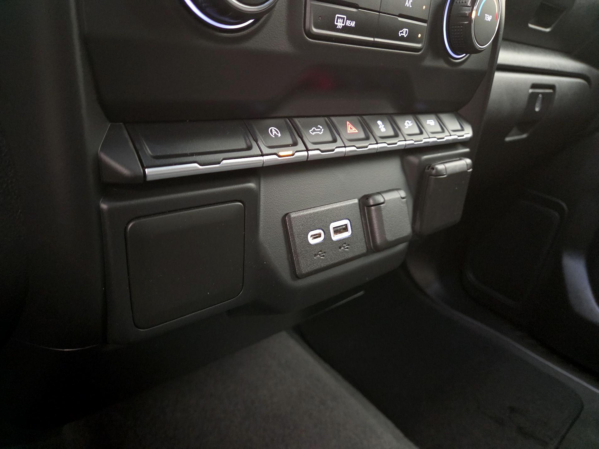 Thumbnail: 2021 Chevrolet Silverado 1500 - 18