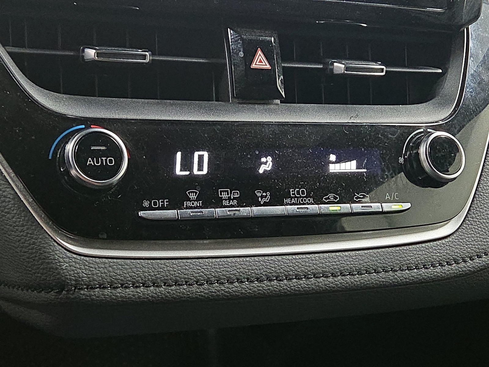 2022 Toyota Corolla SE - Photo 17