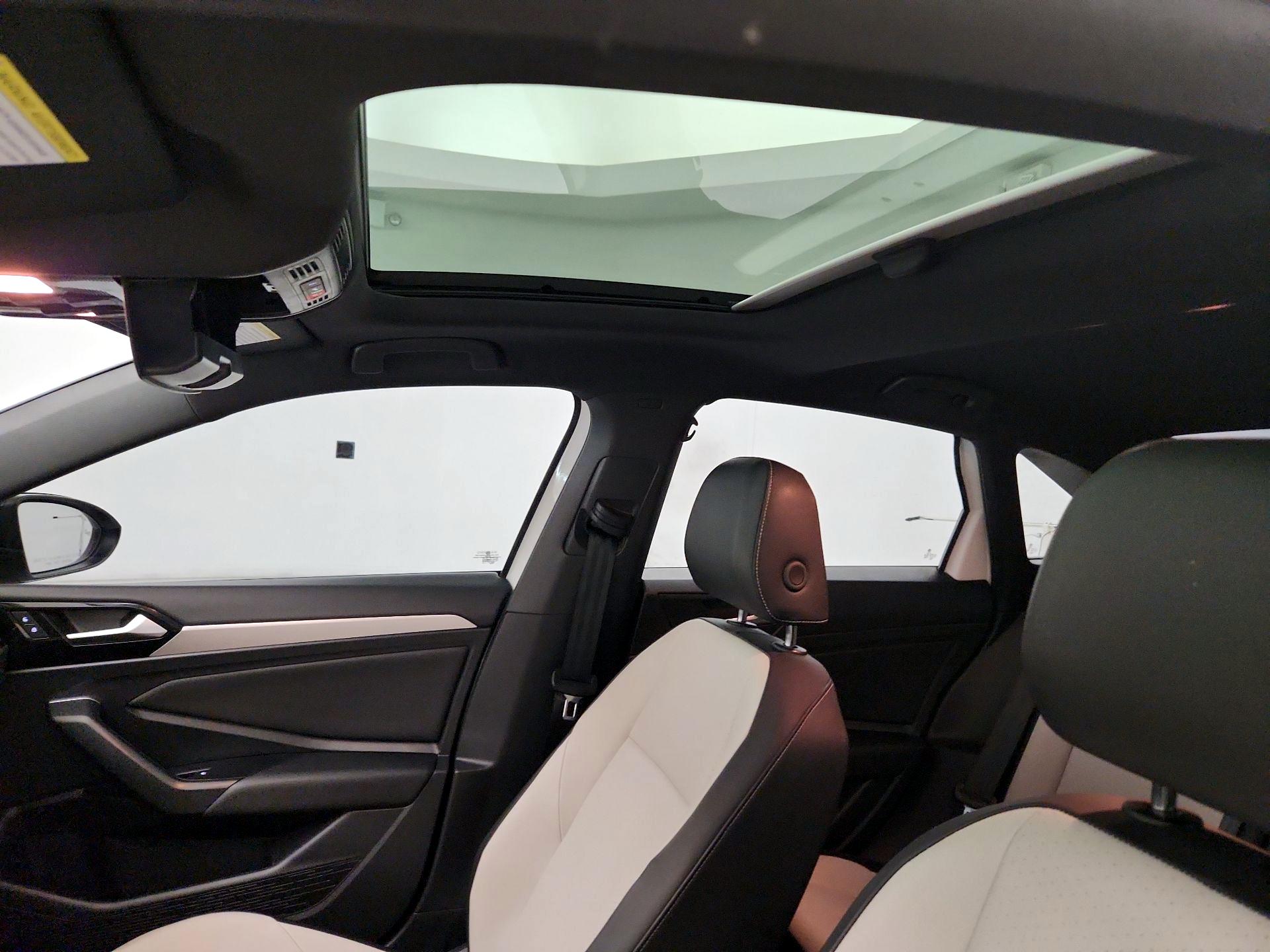 Thumbnail: 2021 Volkswagen Jetta - 19