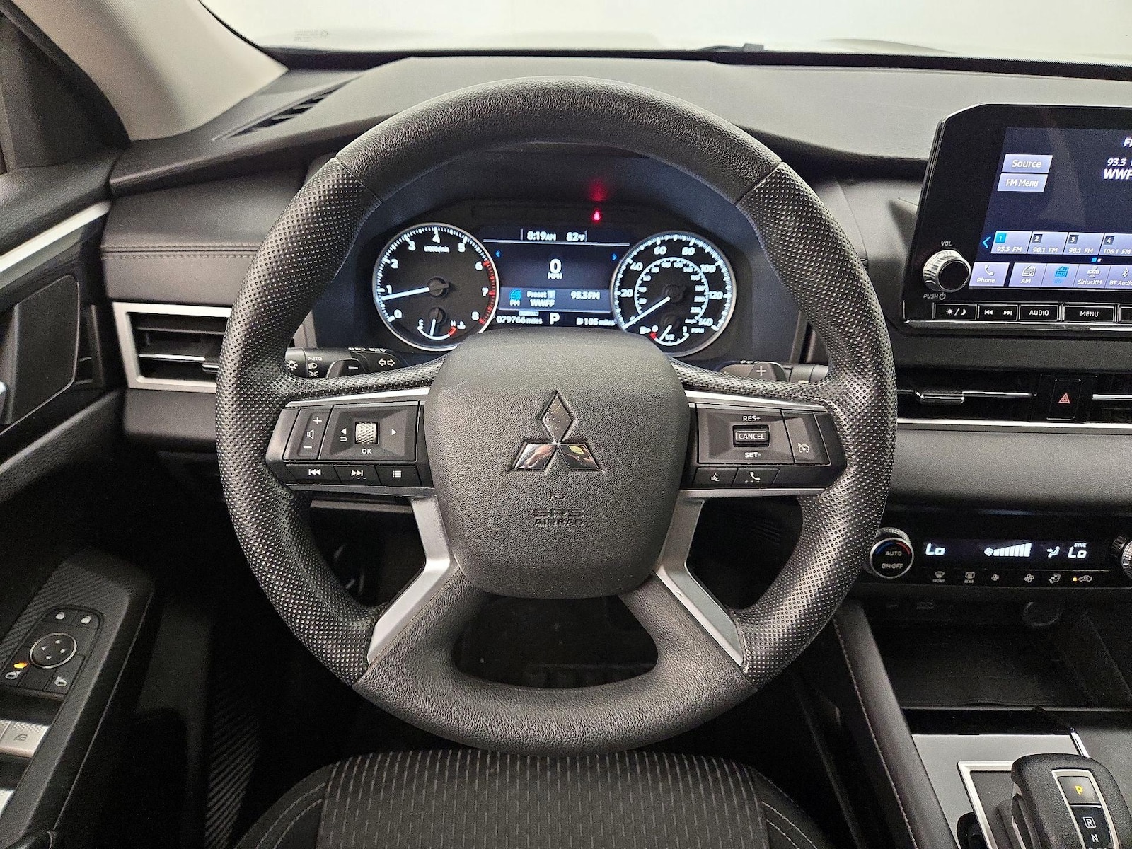2022 Mitsubishi Outlander ES - Photo 11