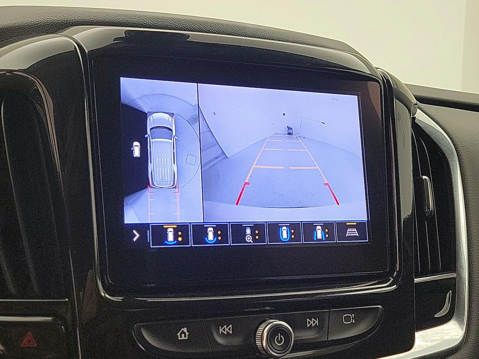 2020 Chevrolet Traverse RS - Photo 15