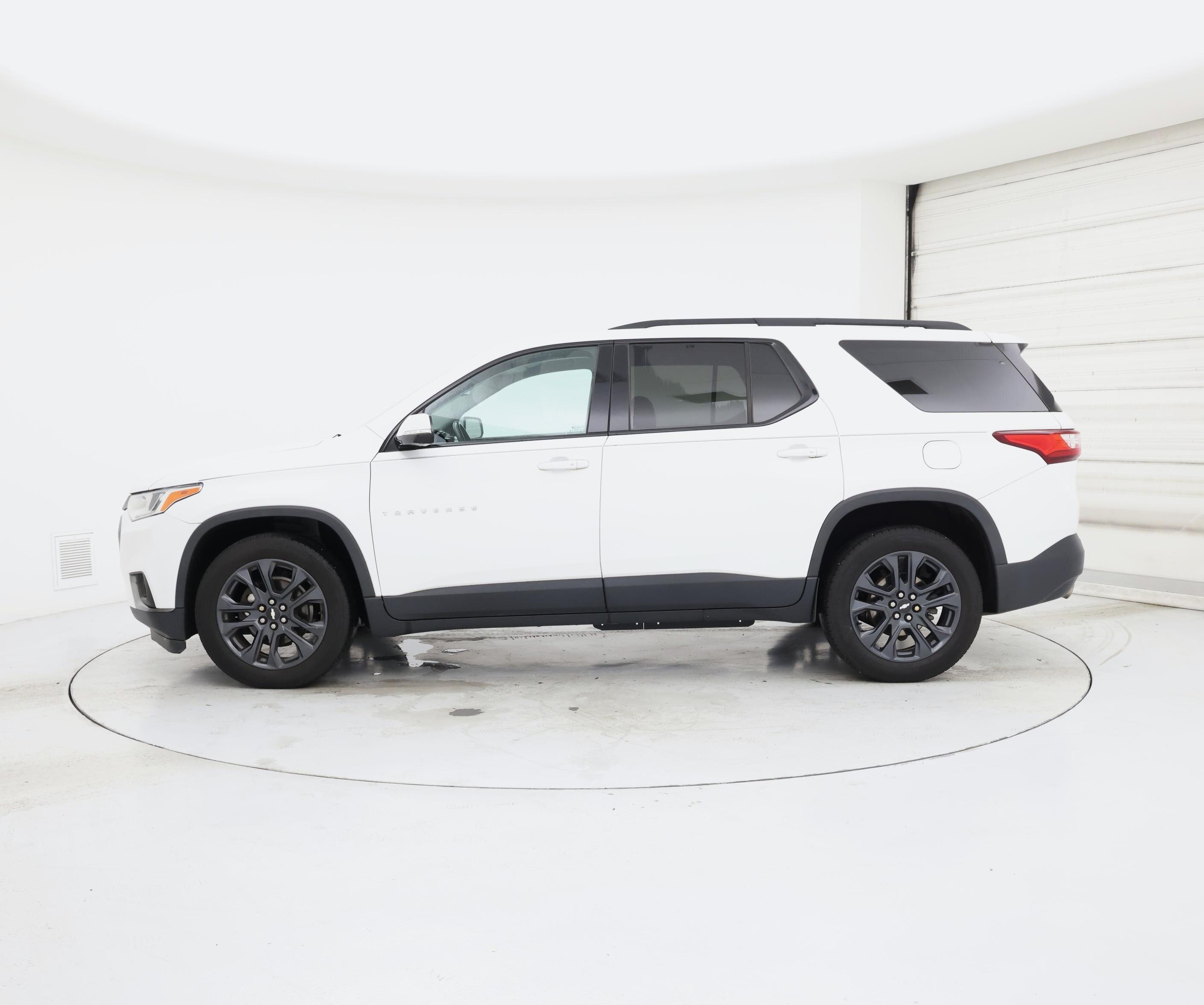 Thumbnail: 2020 Chevrolet Traverse - 3