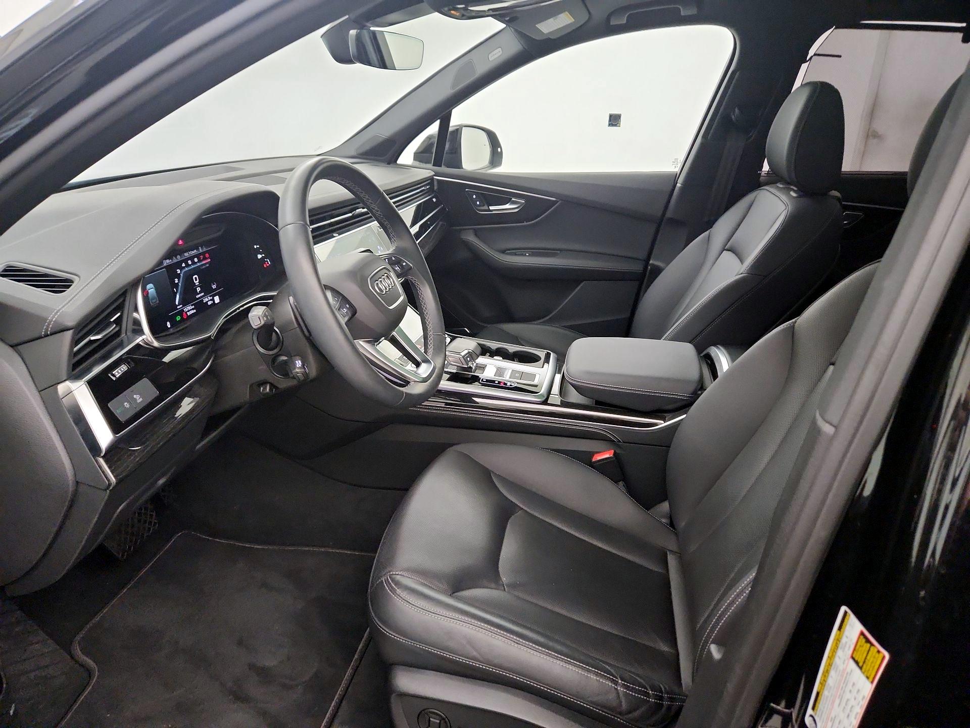 Thumbnail: 2025 Audi Q7 - 11