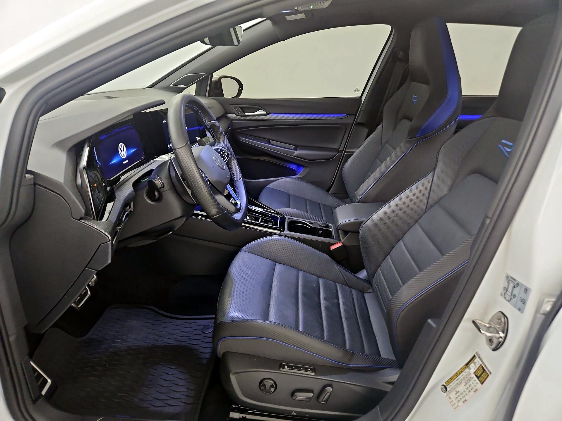 Thumbnail: 2023 Volkswagen Golf - 9